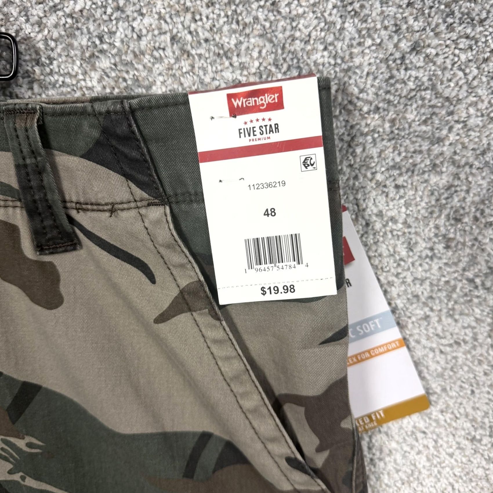 Wrangler Wrangler Cargo Shorts 48x9.5 Relaxed Fit Woodland Camo Epic Soft Skater Gorpcore Men Cargo Short Camouflage Green 90s? Size US 32 / EU 48 - 2 Thumbnail
