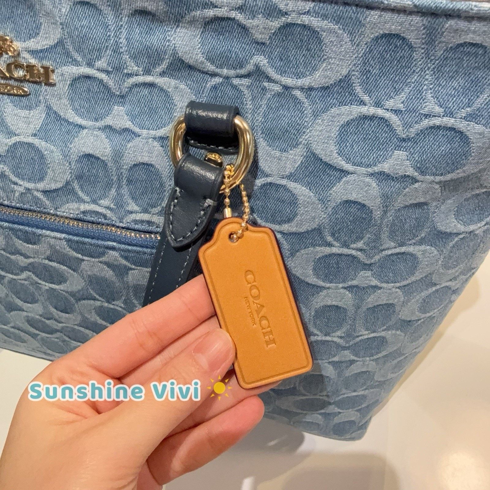 Coach NWT Bundle Coach Station Tote CDB88 Swagger Chain CAX00 Gold Size ONE SIZE - 6 Thumbnail