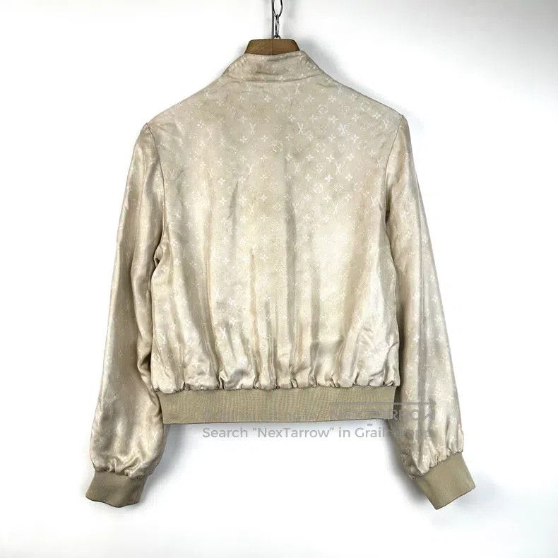 Louis Vuitton Louis Vuitton Year of the dragon limited reversible jacket Size XS / US 0-2 / IT 36-38 - 8 Thumbnail