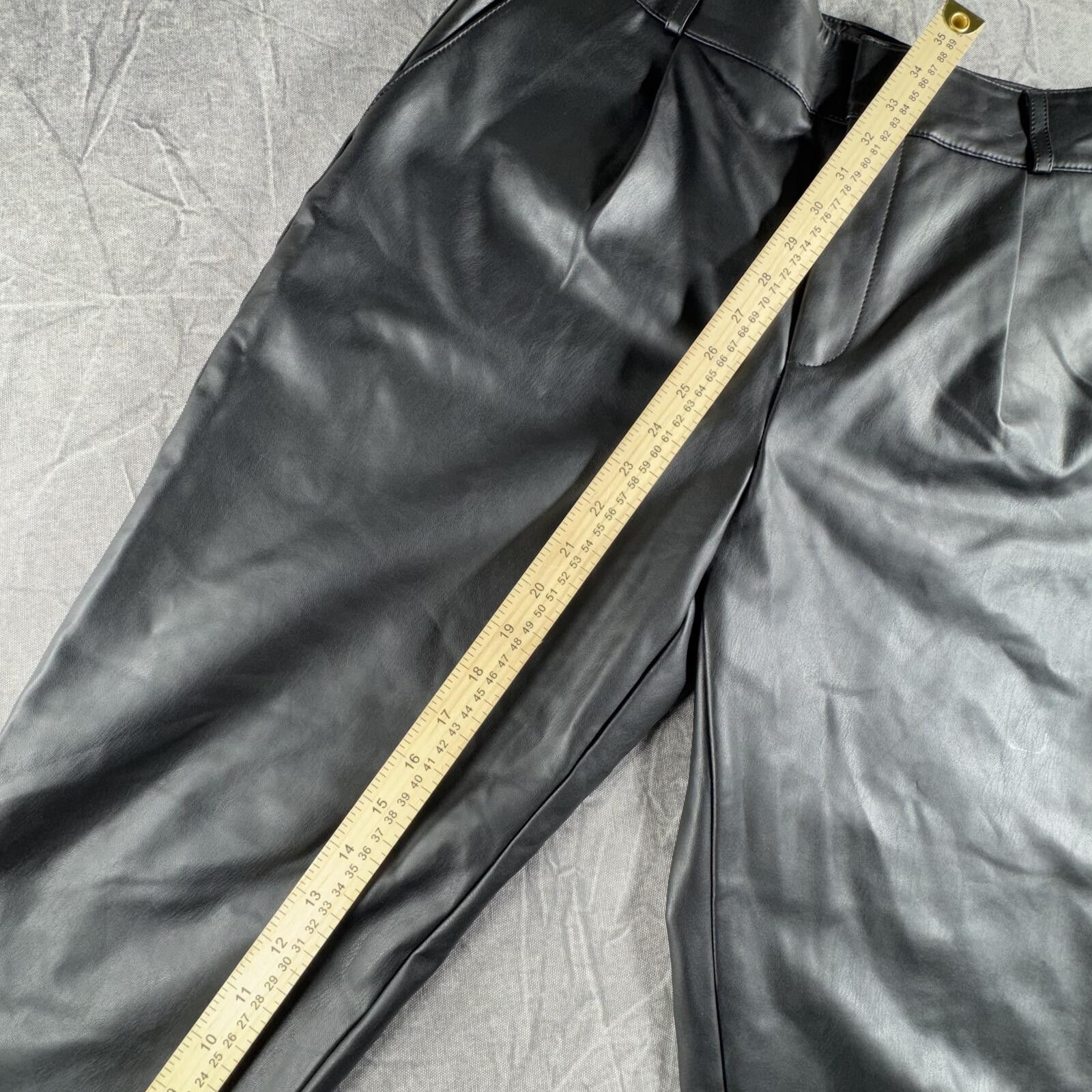 Banana Republic Banana Republic Pants Women's 10 Black Vegan Leather NWT Size 32" / US 10 / IT 46 - 6 Thumbnail