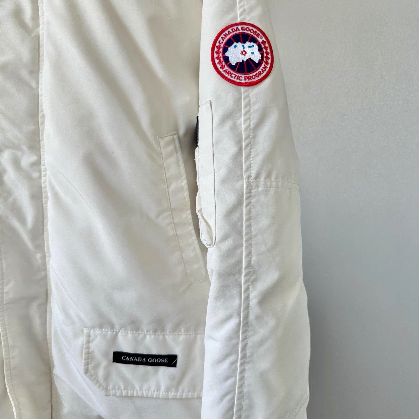 Canada Goose Canada Goose Chilliwack Bomber Jacket White XL Size US XL / EU 56 / 4 - 3 Thumbnail