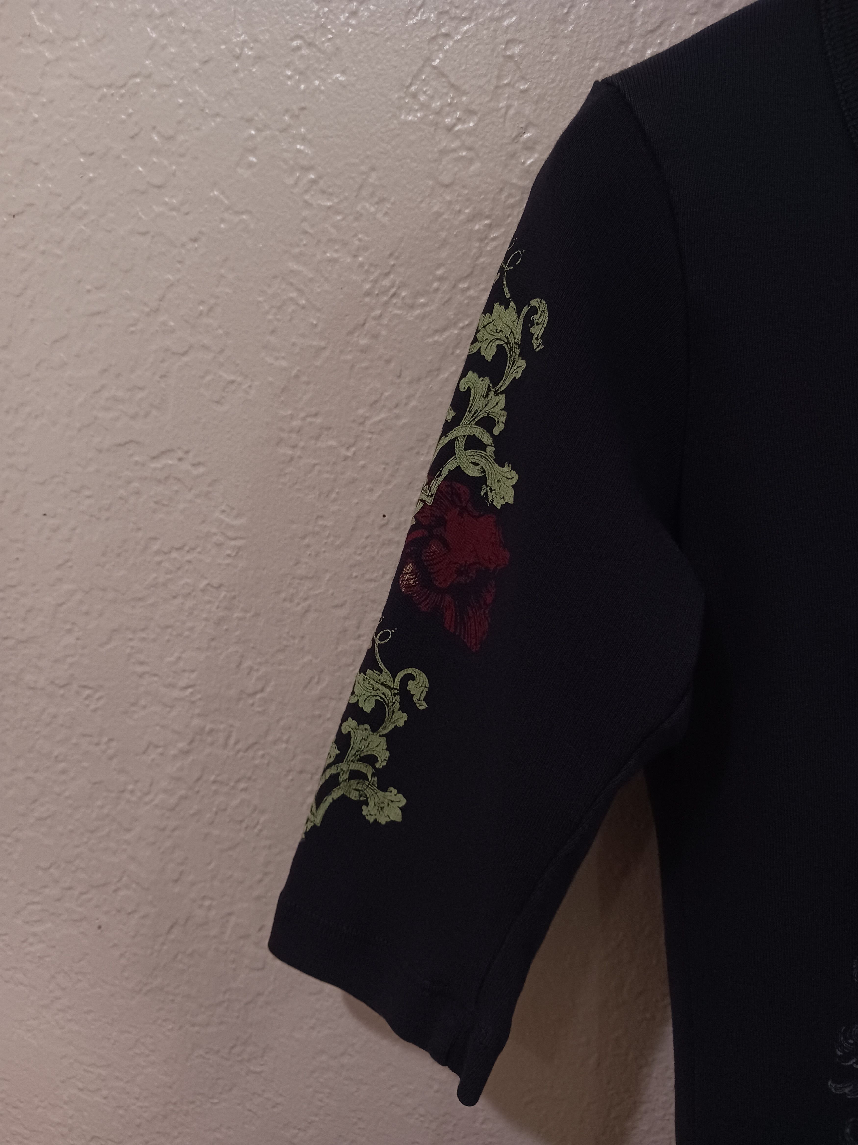 Vintage Sledge USA "Damask" Vintage 2000s 3/4 Sleeve V-Neck L/S Tee Size S / US 4 / IT 40 - 13 Thumbnail