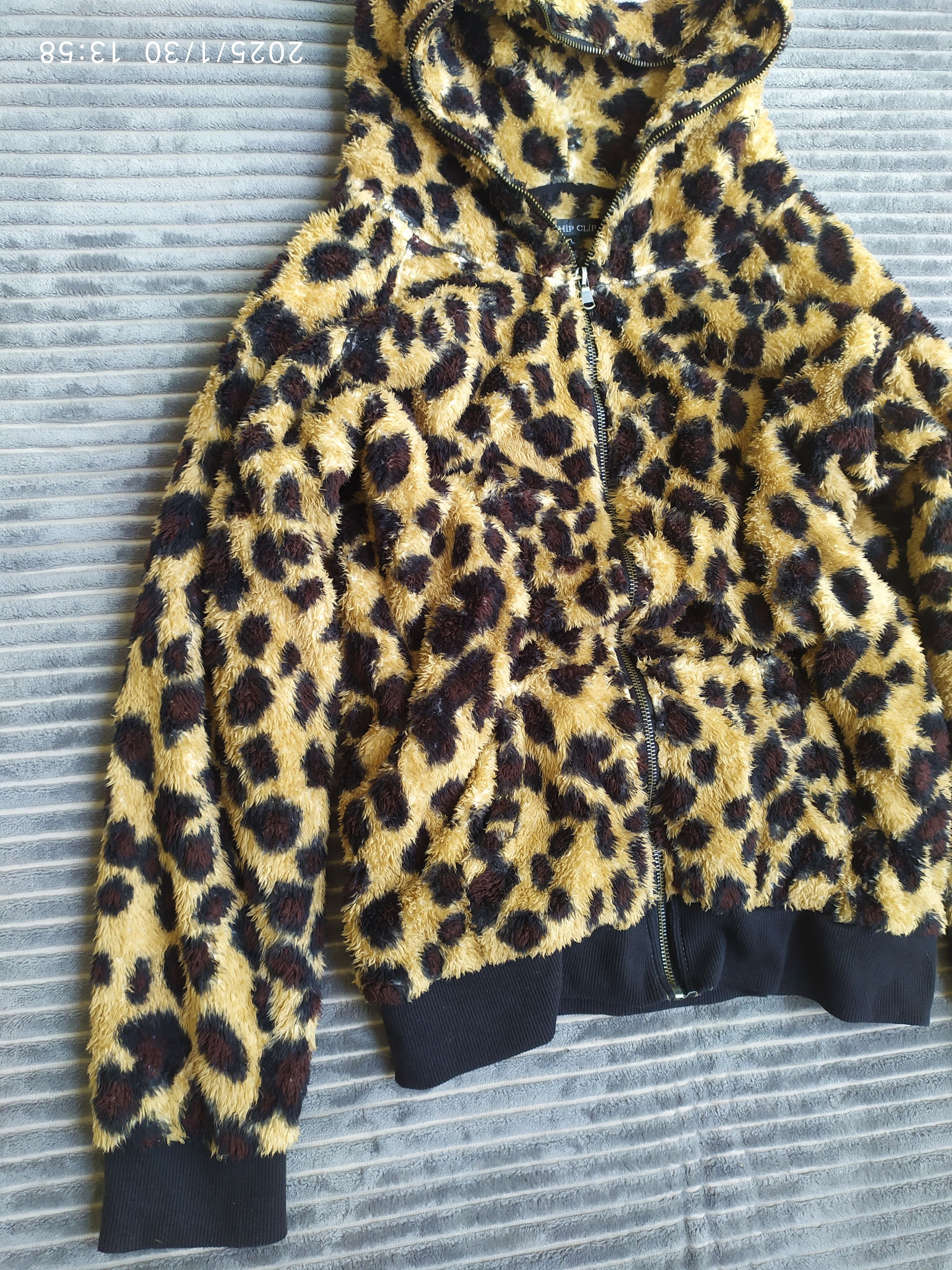 If Six Was Nine × Japanese Brand × Le Grande Bleu (L.G.B.) Japanese Chip Clip Charm Be Lucky Leopard hoodie Size US L / EU 52-54 / 3 - 7 Thumbnail
