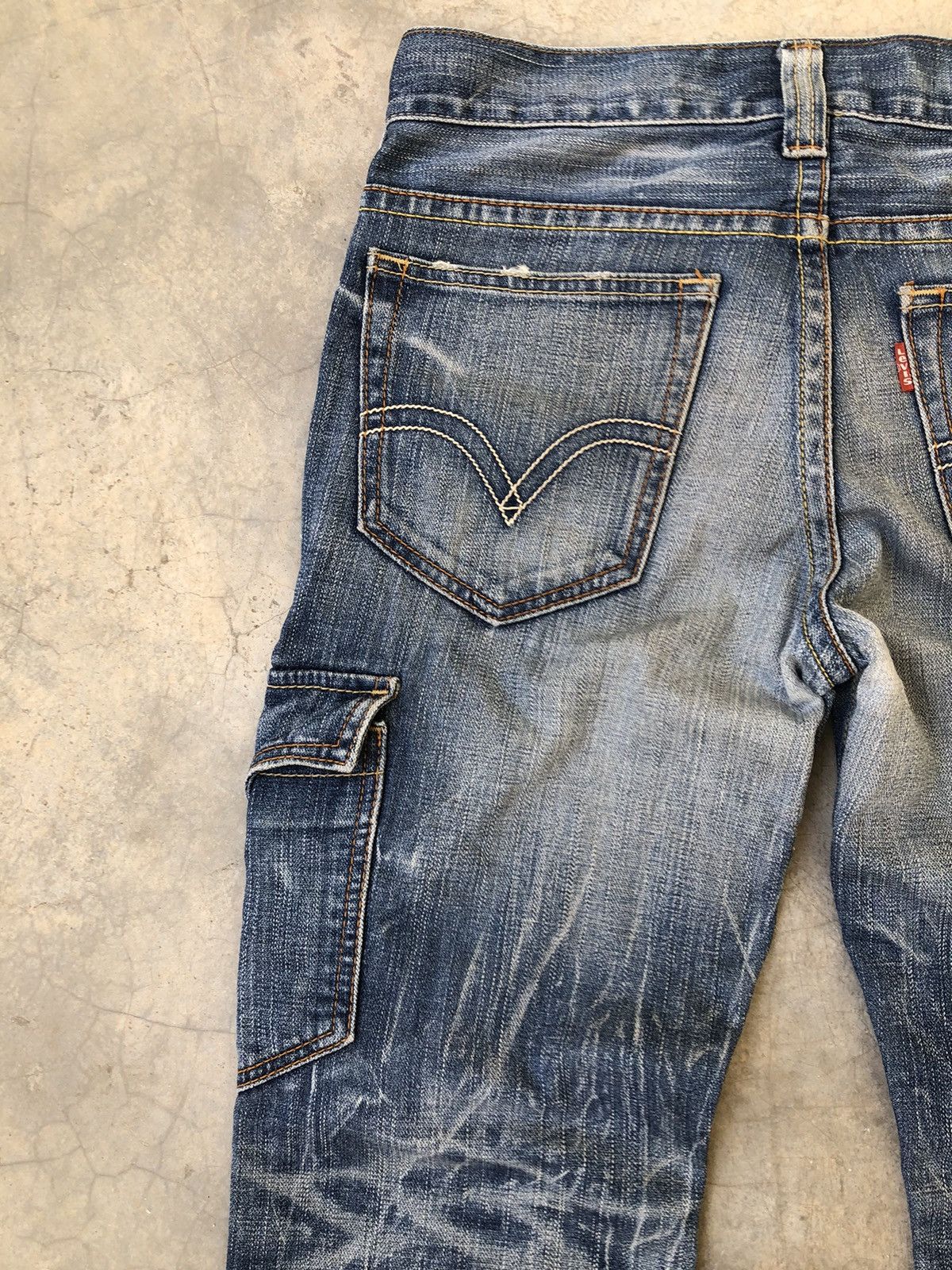 Le Grande Bleu (L.G.B.) Levis JAPAN With Side Pocket Flare Distressed Denim Size US 32 / EU 48 - 6 Thumbnail
