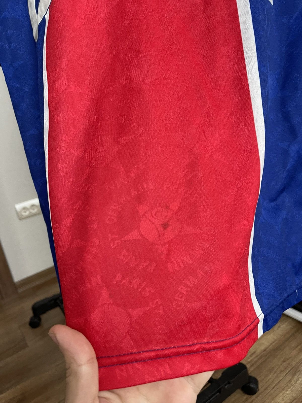 Nike 1995/1996 Nike Paris Saint Germain PSG Vintage Soccer Shirt Size US S / EU 44-46 / 1 - 14 Thumbnail