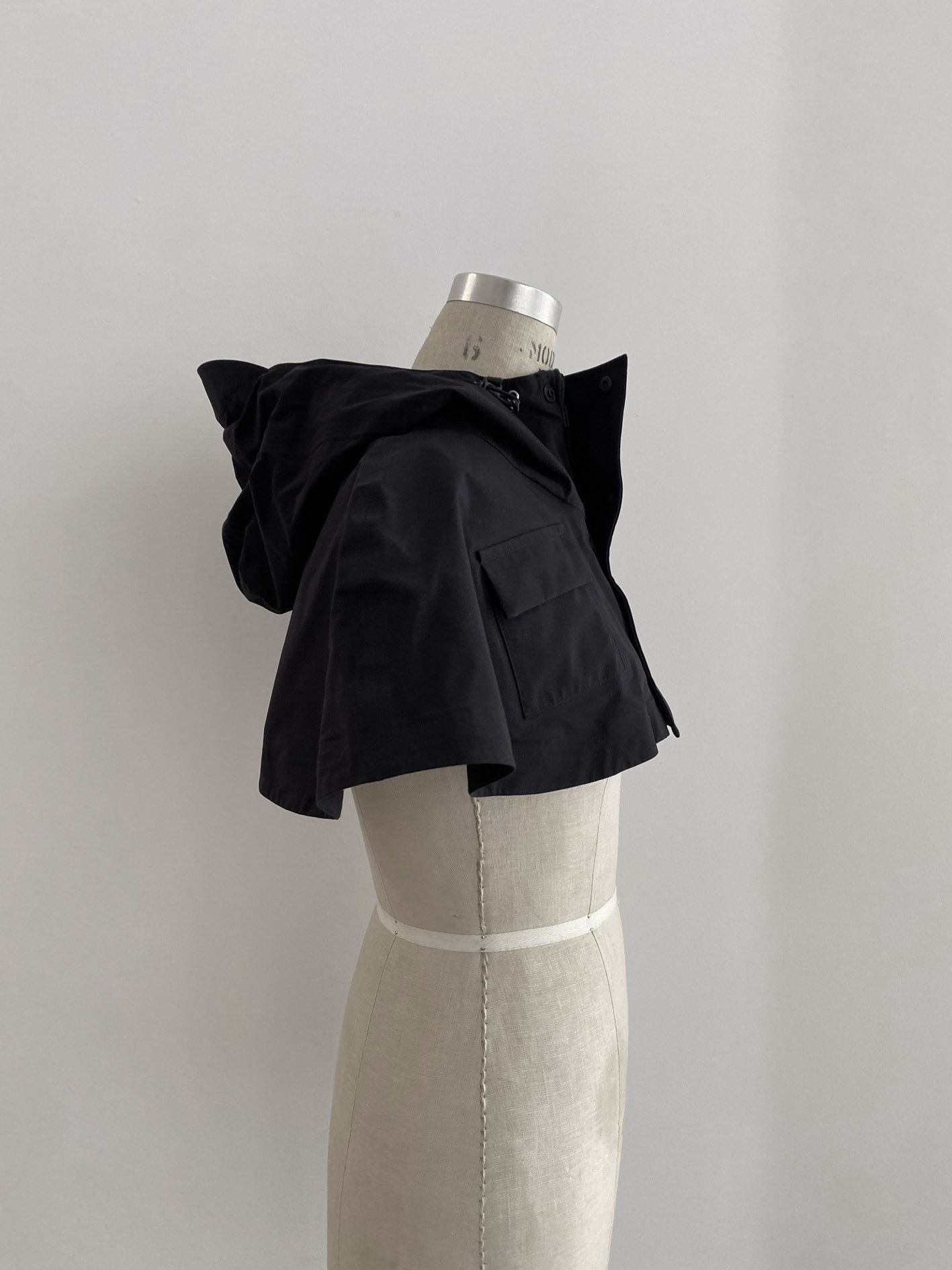 F/CE F/CE short cropped cape Size US M / EU 48-50 / 2 - 4 Thumbnail
