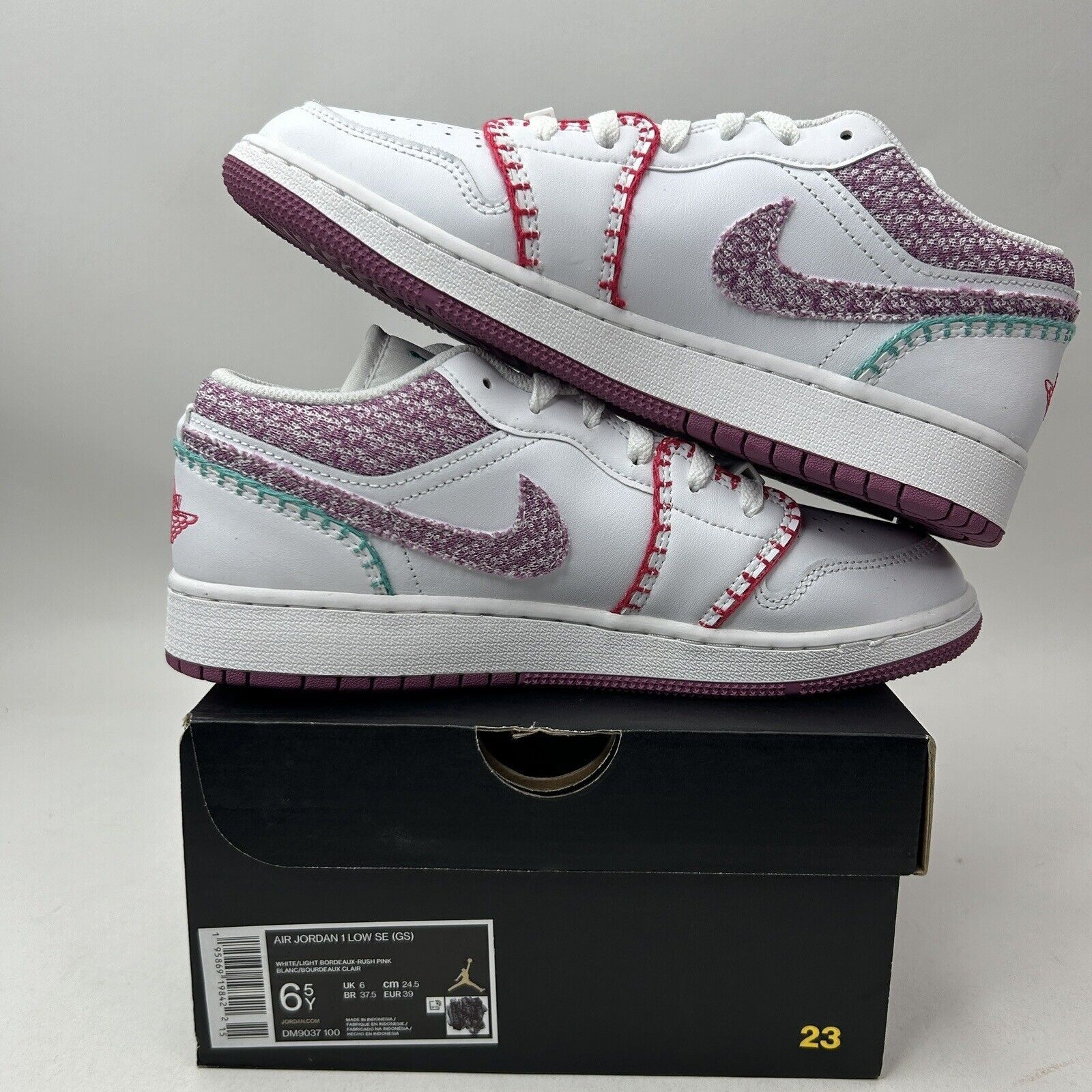 Jordan Brand Nike Air Jordan 1 Retro Low GS SE “Knit/Light Bordeaux” 2023 Size US 8 / IT 38 - 3 Thumbnail