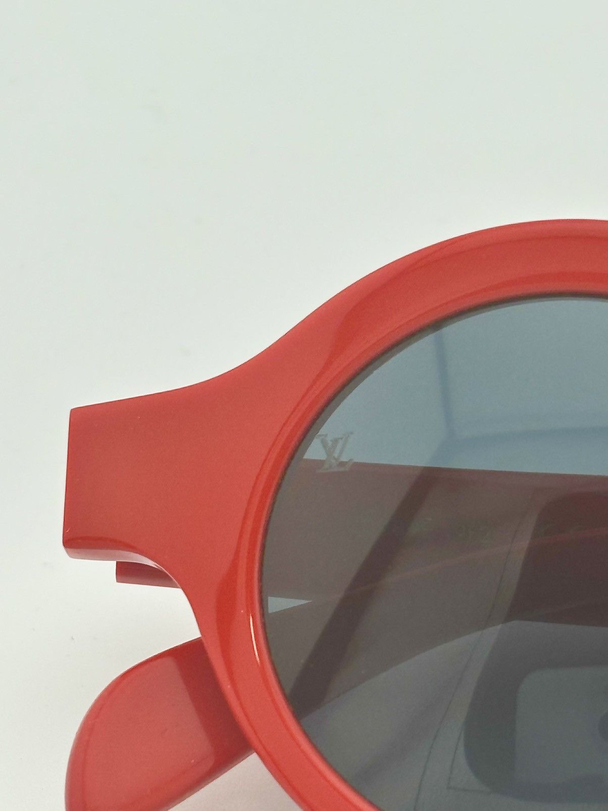 Louis Vuitton × Supreme LOUIS VUITTON X SUPREME DOWNTOWN ROUND SUNGLASSES Size ONE SIZE - 9 Thumbnail
