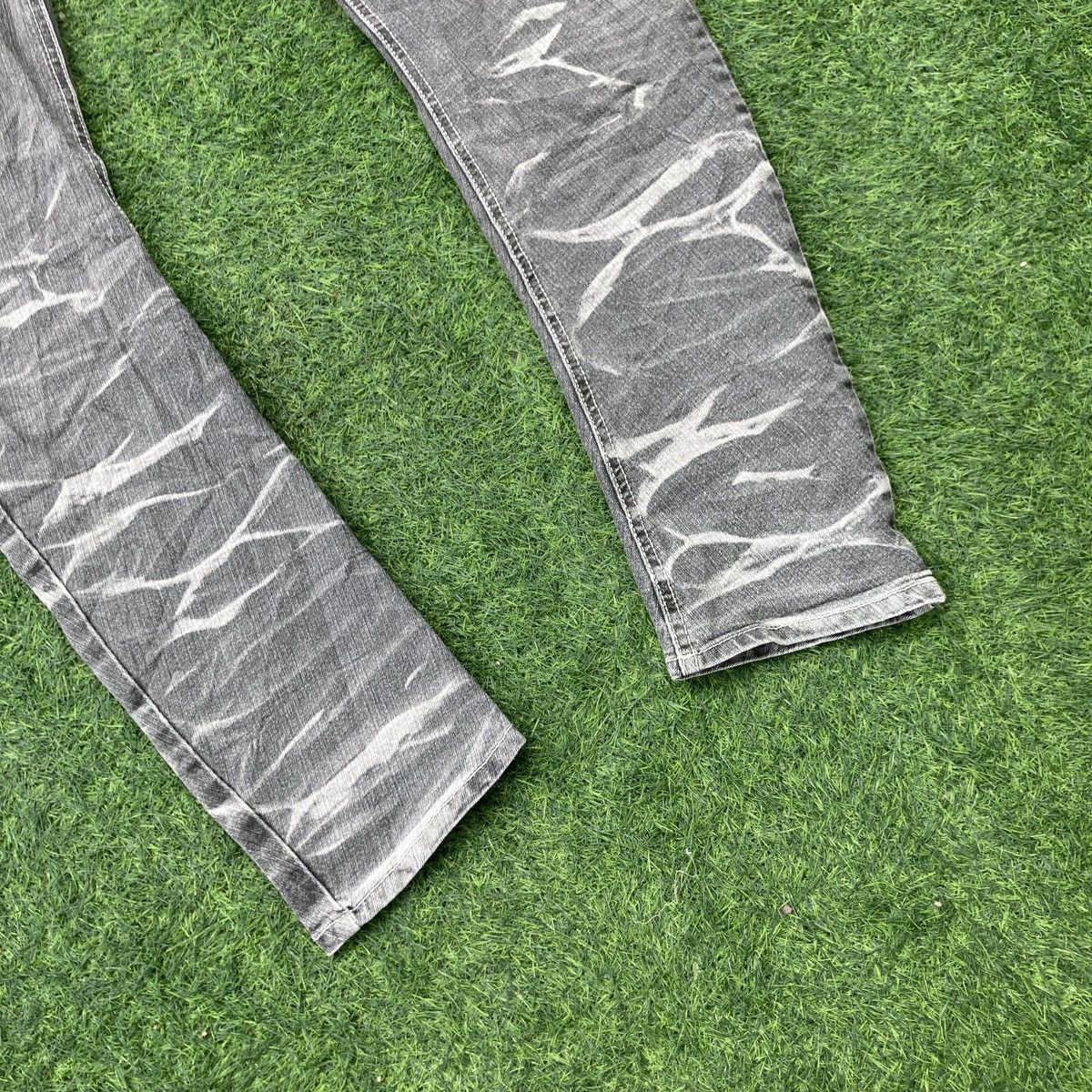 semanticdesign SEMANTIC DESIGN FLARED DISTRESSED JEANS Size US 32 / EU 48 - 5 Thumbnail