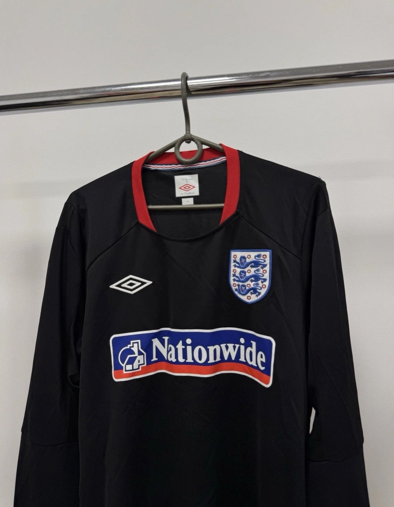 Umbro Umbro England Training Long Sleeve 2010/2011 National Team Size US M / EU 48-50 / 2 - 3 Thumbnail