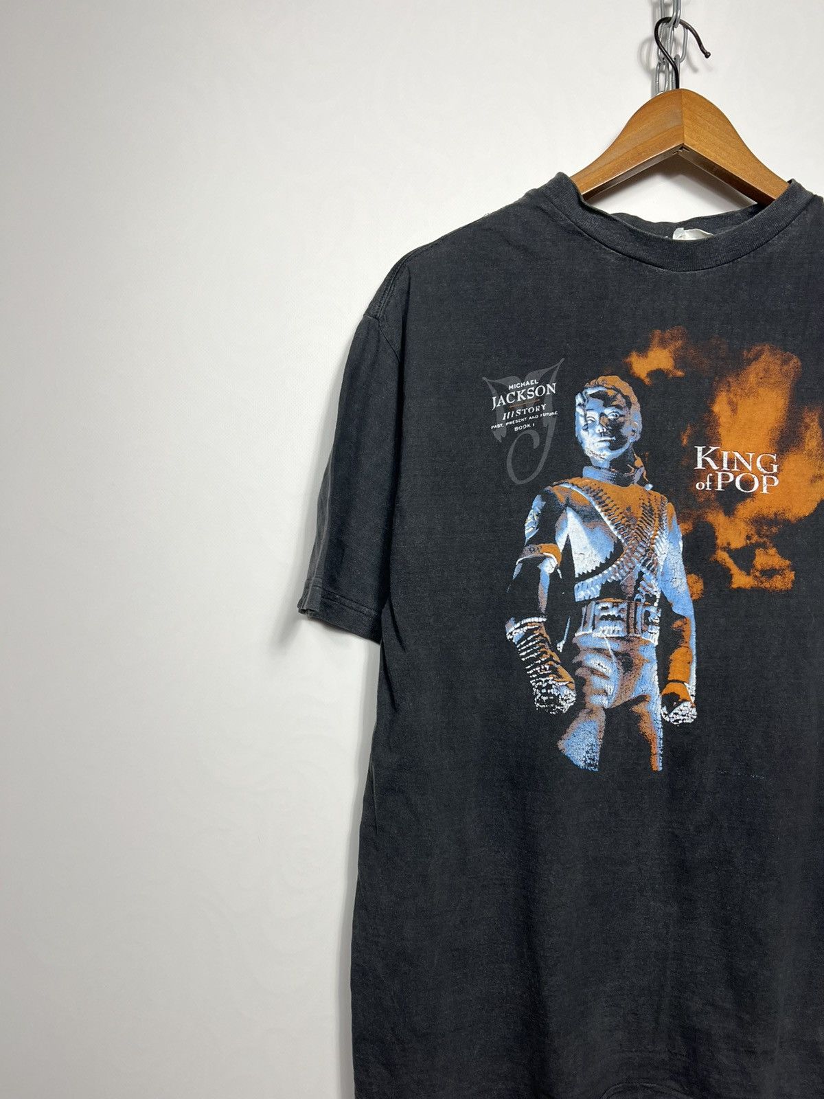 Band Tees Vintage 1994 Michael Jackson King of Pop Present Book 1 Tee Size US M / EU 48-50 / 2 - 6 Thumbnail