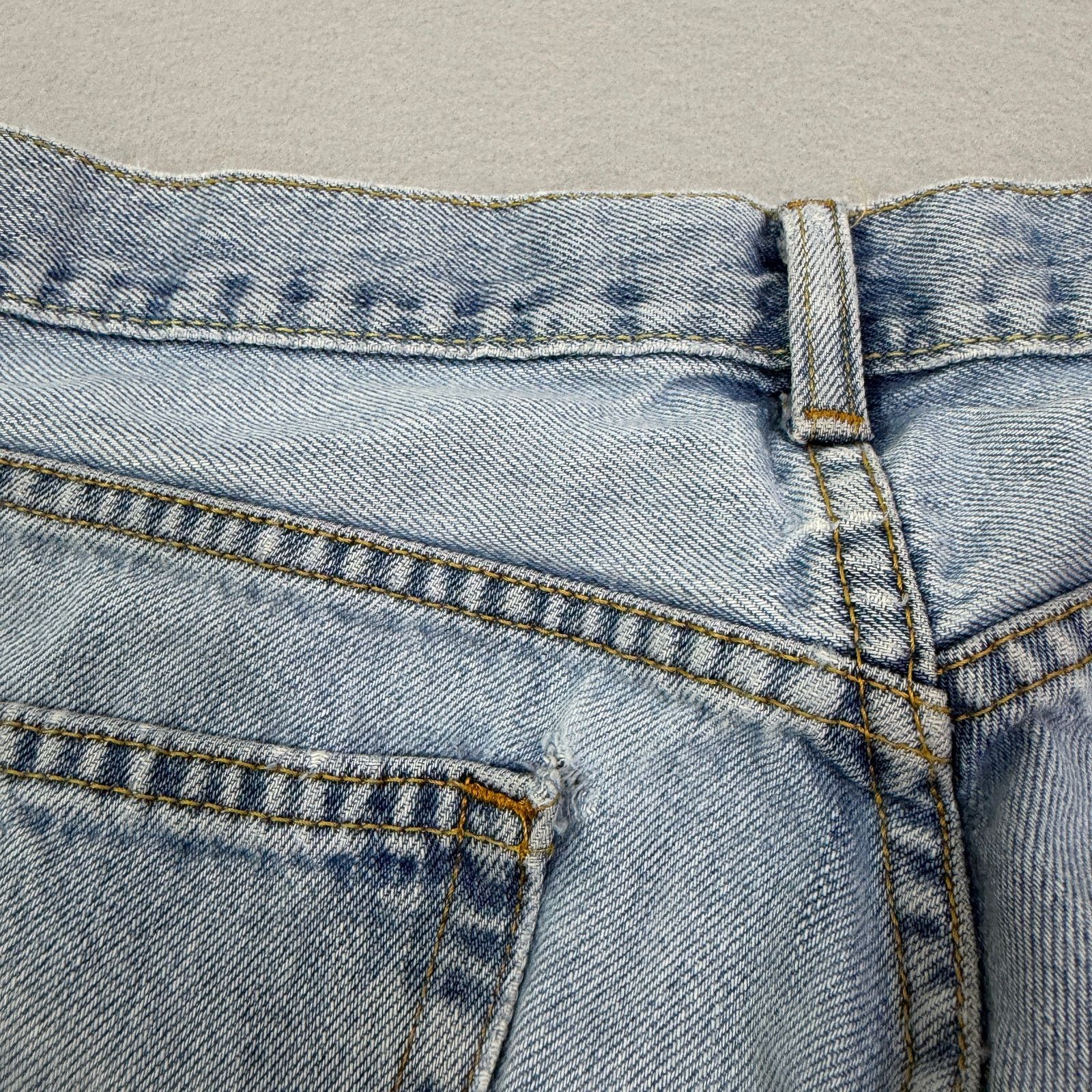 Levi's Vintage Levis 560 Comfort Fit Jeans 34x30 Blue Light Wash Size US 34 / EU 50 - 8 Thumbnail