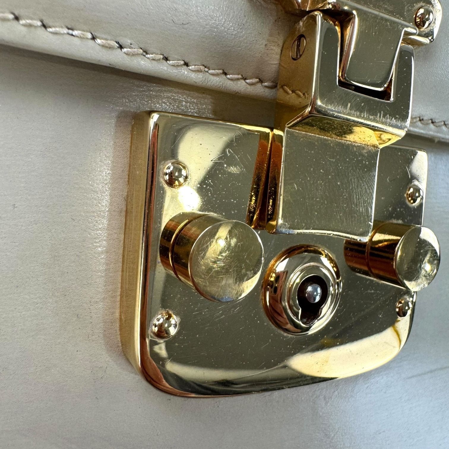 Gucci Gucci Vintage Mini Lady Lock Handbag Size ONE SIZE - 16 Thumbnail