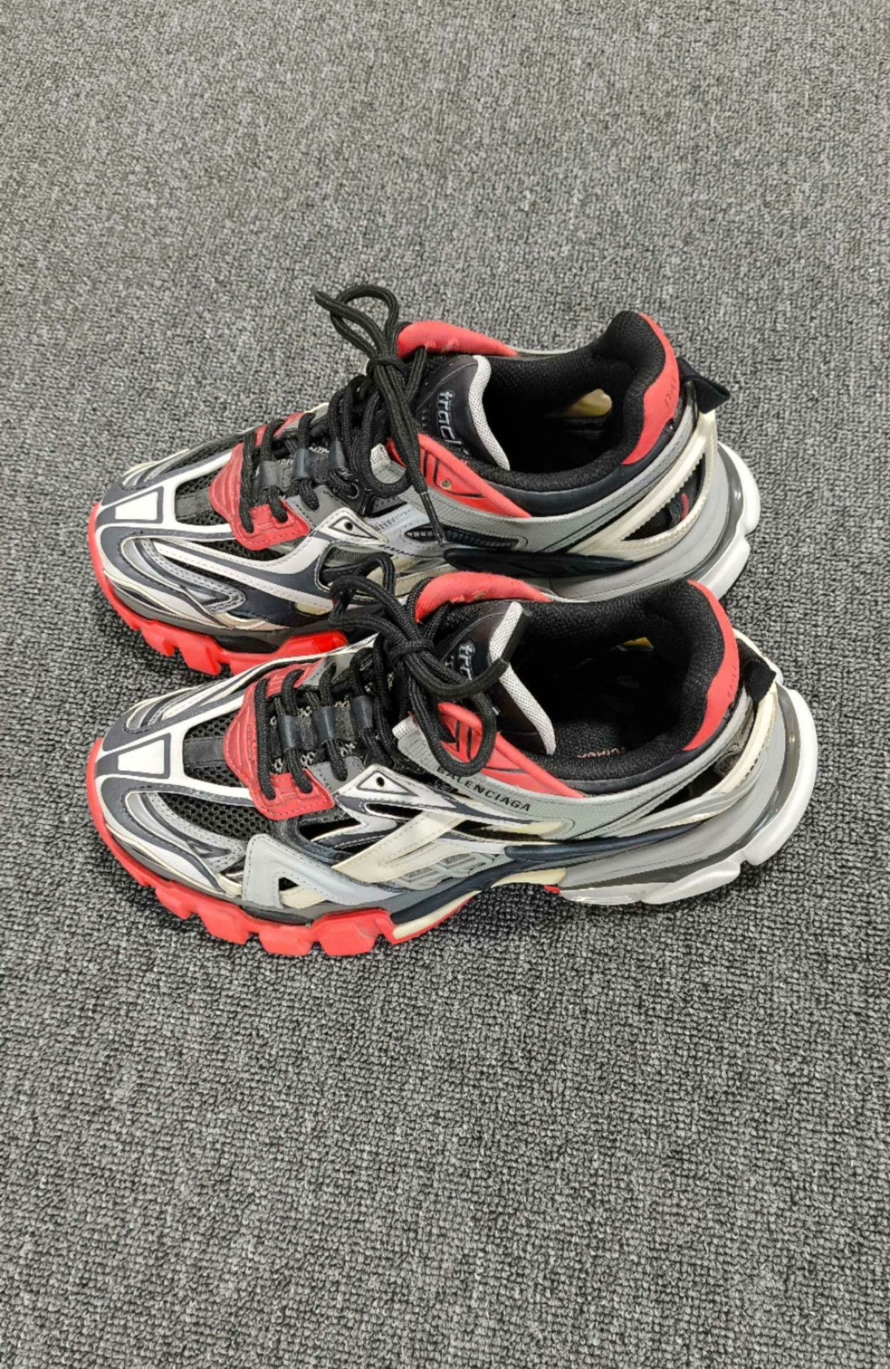 Balenciaga Balenciaga Gray Lowtop Sneakers 38 Women Size US 7.5 / IT 37.5 - 1 Thumbnail