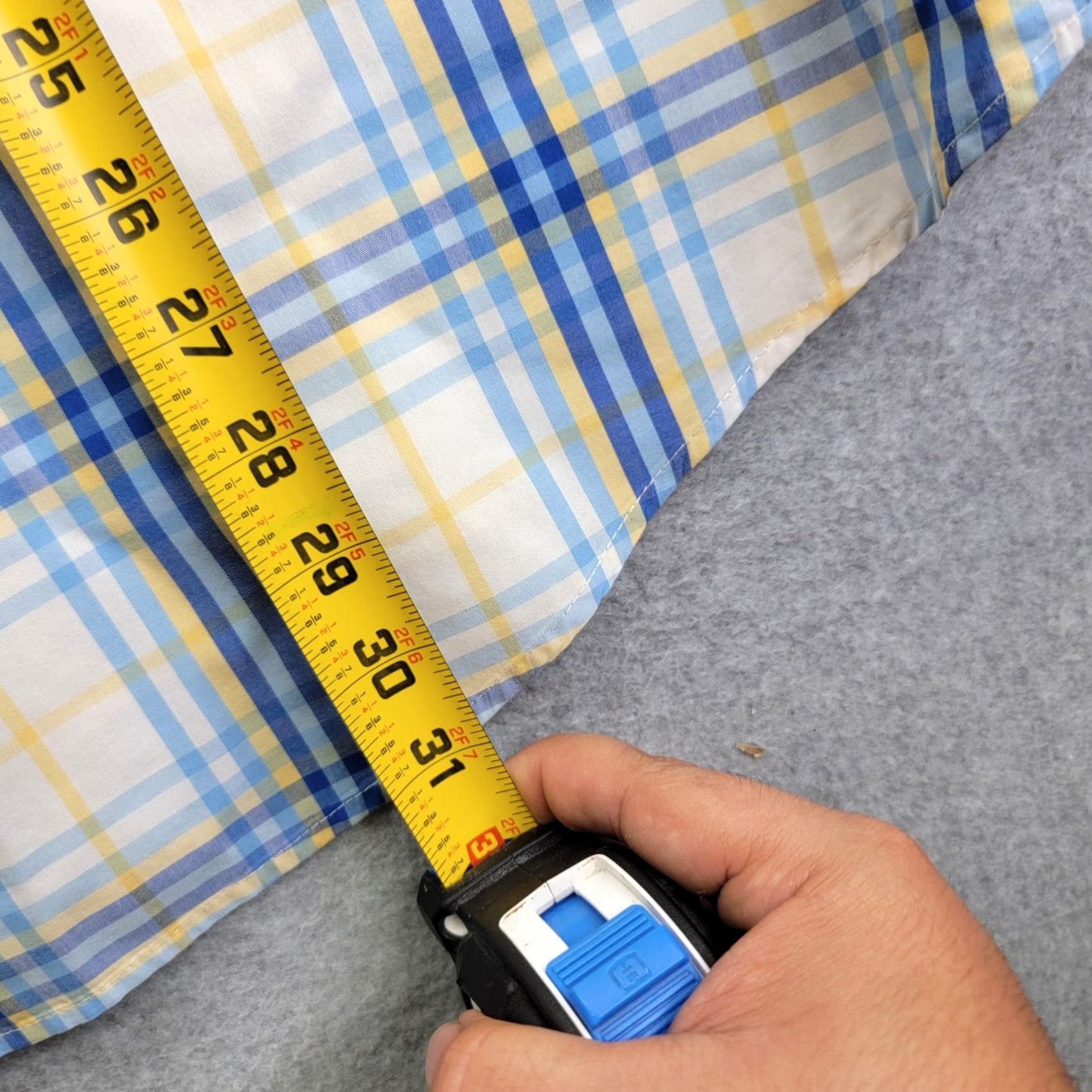 Izod IZOD Shirt Mens XL Blue Yellow Plaid Long Sleeve Button-Down Pocket Size US XL / EU 56 / 4 - 6 Thumbnail