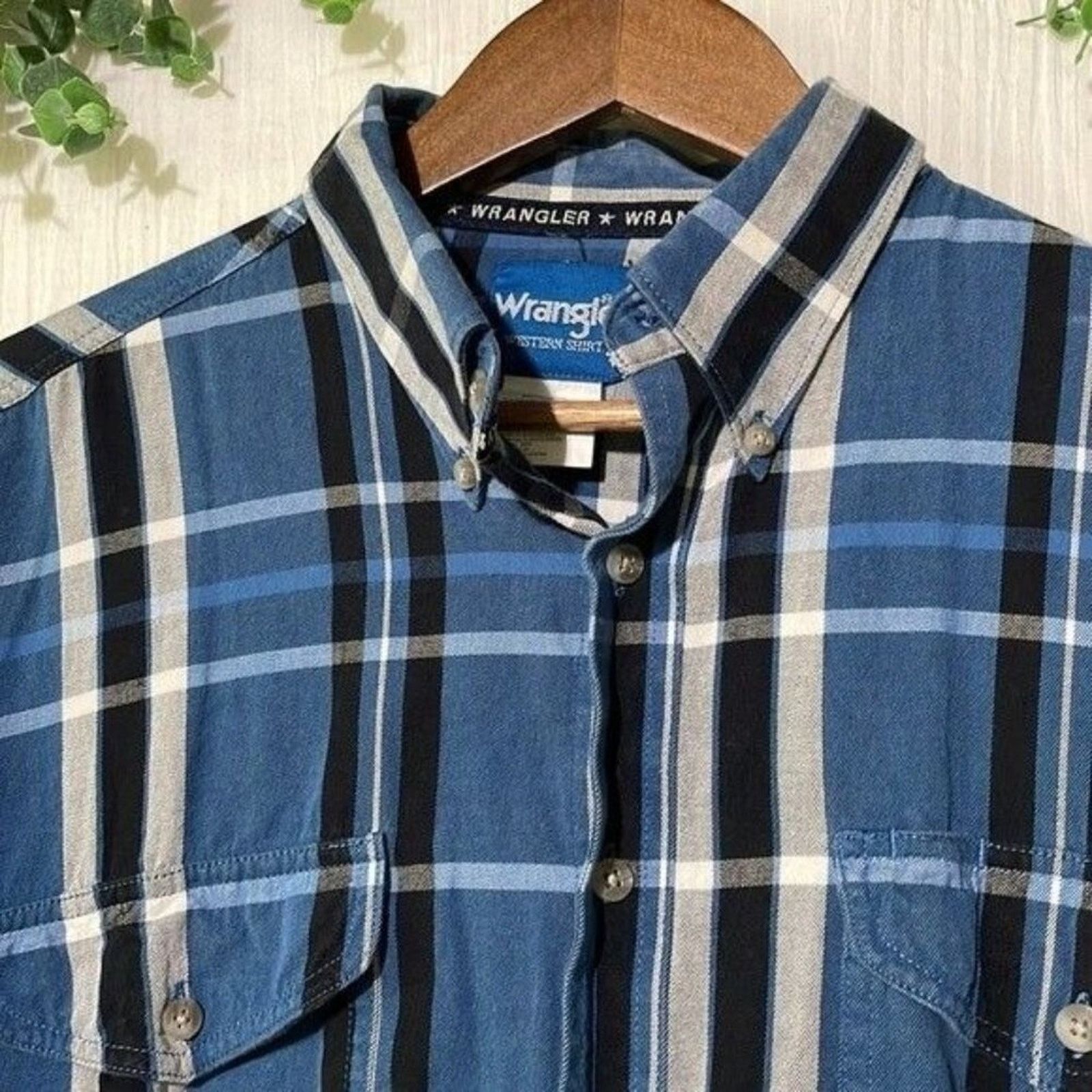 Wrangler Wrangler Mens Blue Plaid Flannel Button Down SIze XL Size US XL / EU 56 / 4 - 3 Thumbnail