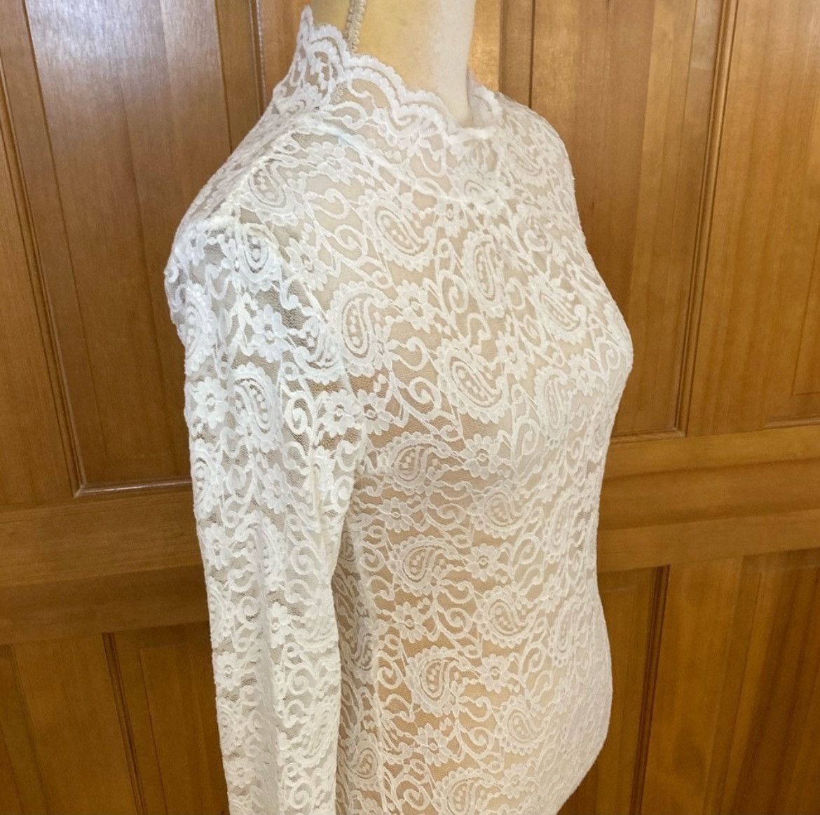Designer × Other NWT, Lavishly Paris Women’s White Lace Mock Neck Size M / US 6-8 / IT 42-44 - 6 Thumbnail