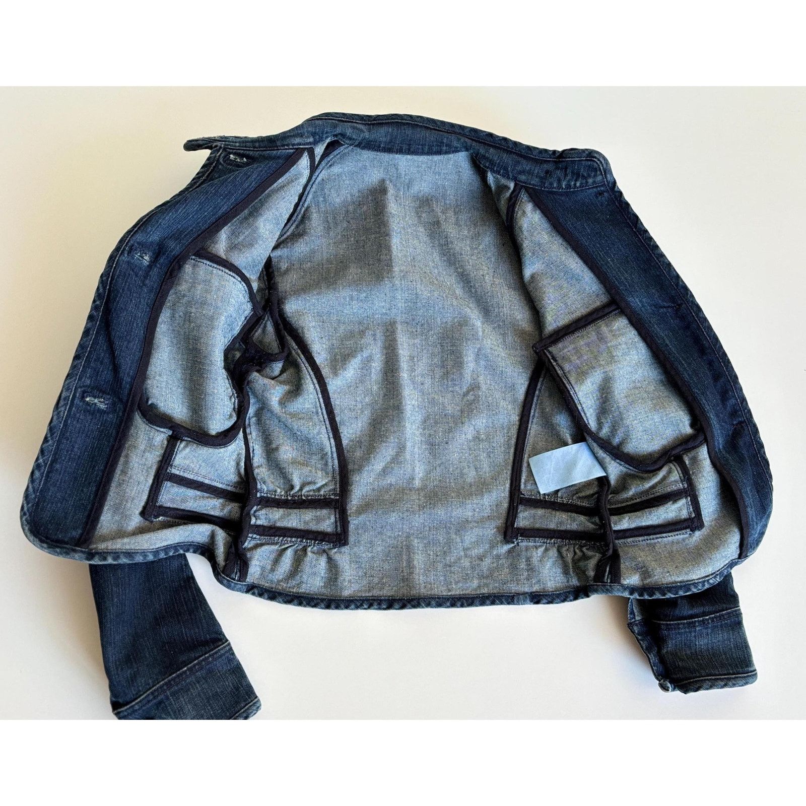 Levi's Vintage Levi’s Blue Denim Jacket Women’s Short Fit Y2K Size US M / EU 48-50 / 2 - 8 Thumbnail