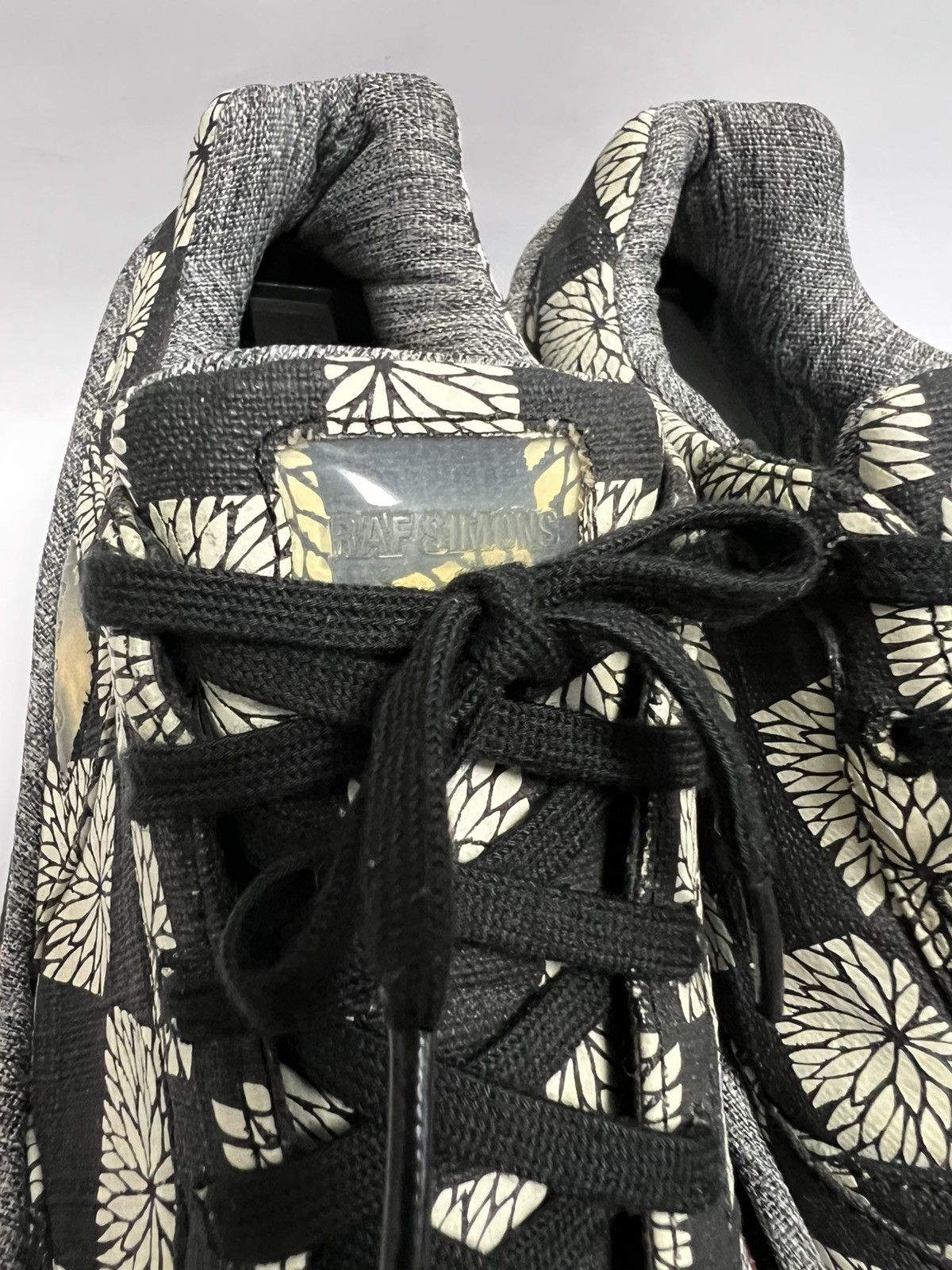 Adidas × Raf Simons Adidas - Raf Simons - Bounce “Black Floral” Limited Edition Size US 8.5 / EU 41-42 - 12 Thumbnail