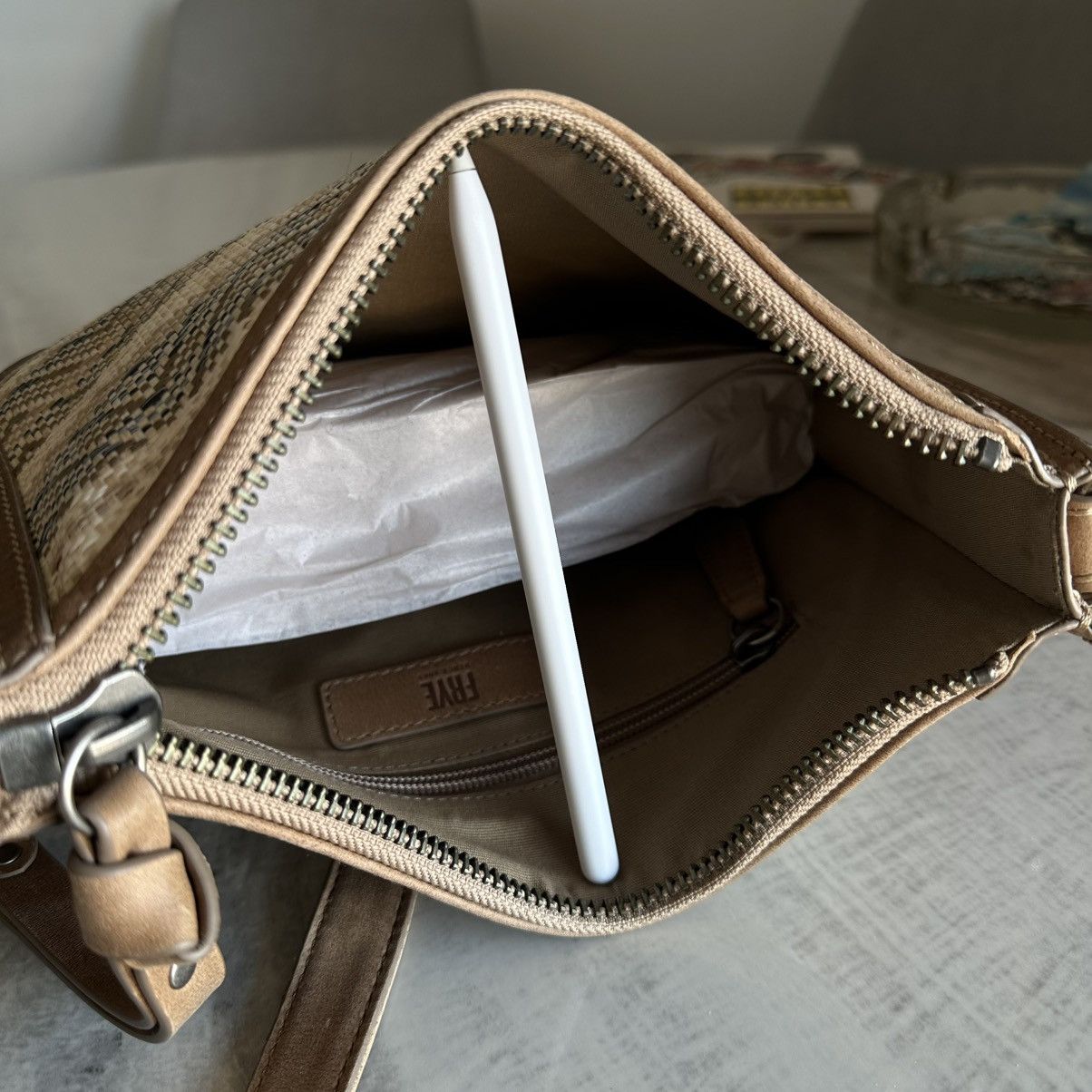 Frye FRYE Melissa Straw Zip Beige Brown Crossbody Bag Size ONE SIZE - 5 Thumbnail