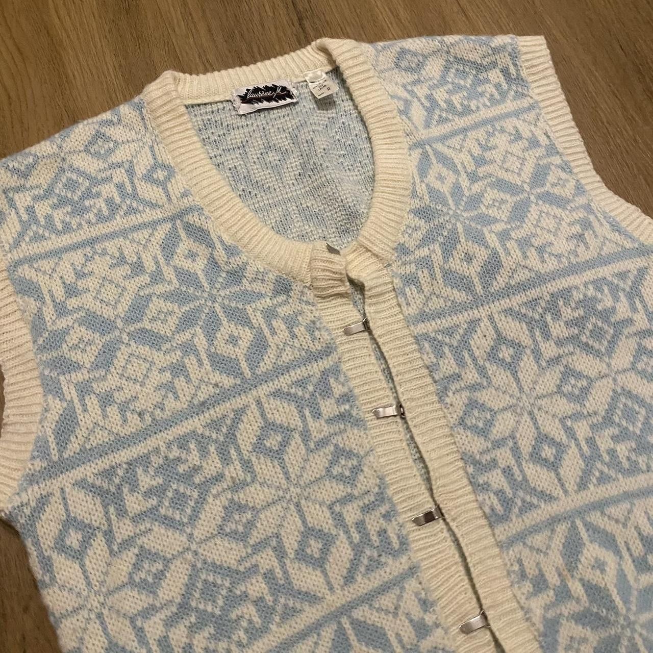 Other Wool Cute blue and white knitted sweater vest Size US M / EU 48-50 / 2 - 3 Thumbnail