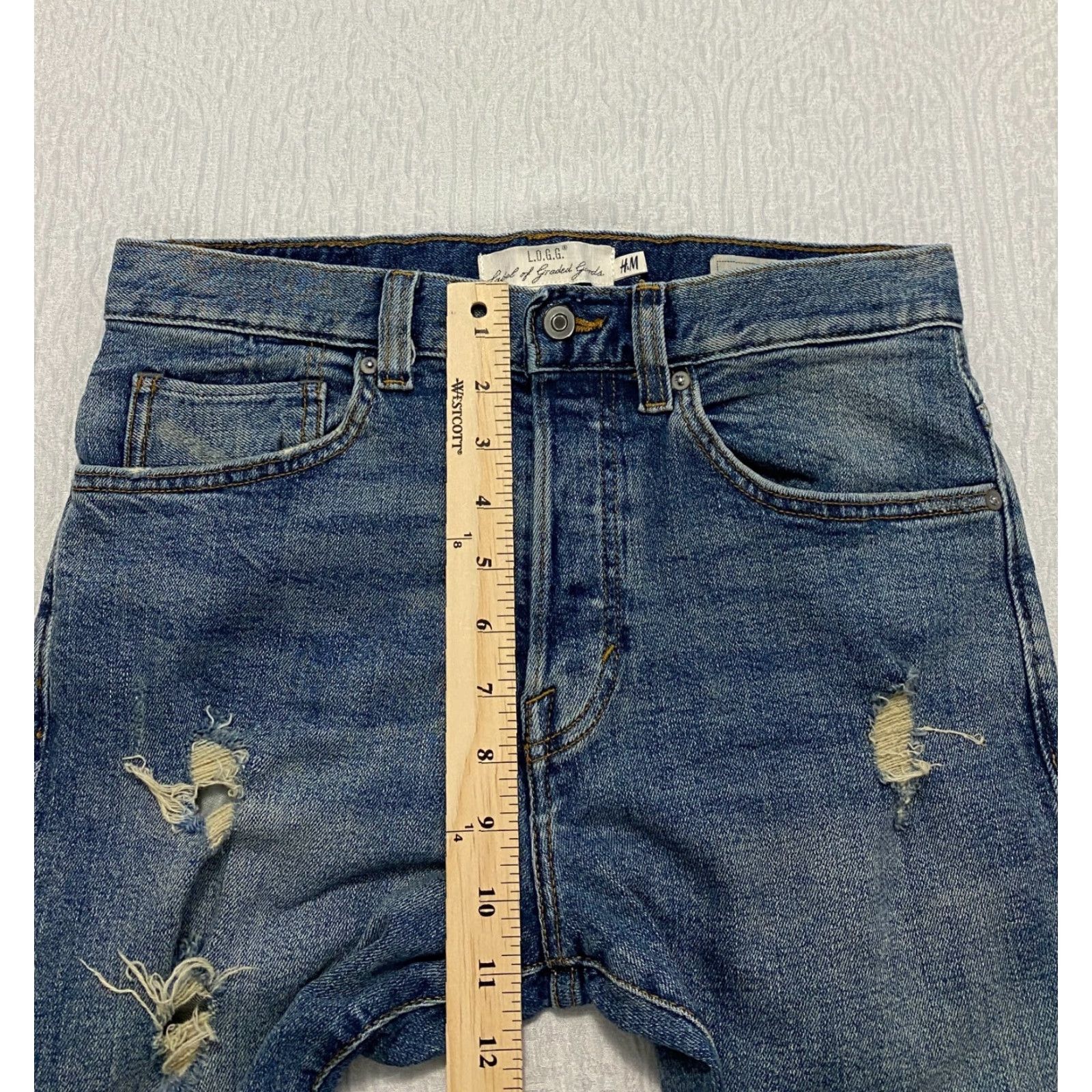 H&M H&M LOGG Jeans Slim Distressed Men Blue 29 Regular Denim Button fly 5-Pocket Design Inseam 32 Slim Fit Jeans Mens Size US 30 / EU 46 - 6 Thumbnail