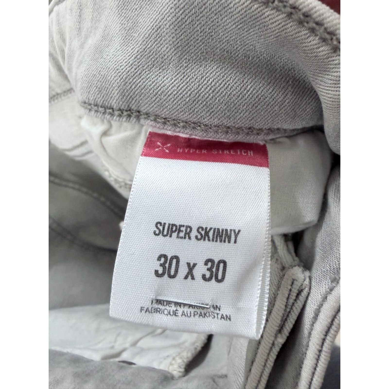 Express Express Men’s Super Skinny light Gray Slim Jeans size 30*30 Size US 30 / EU 46 - 6 Thumbnail