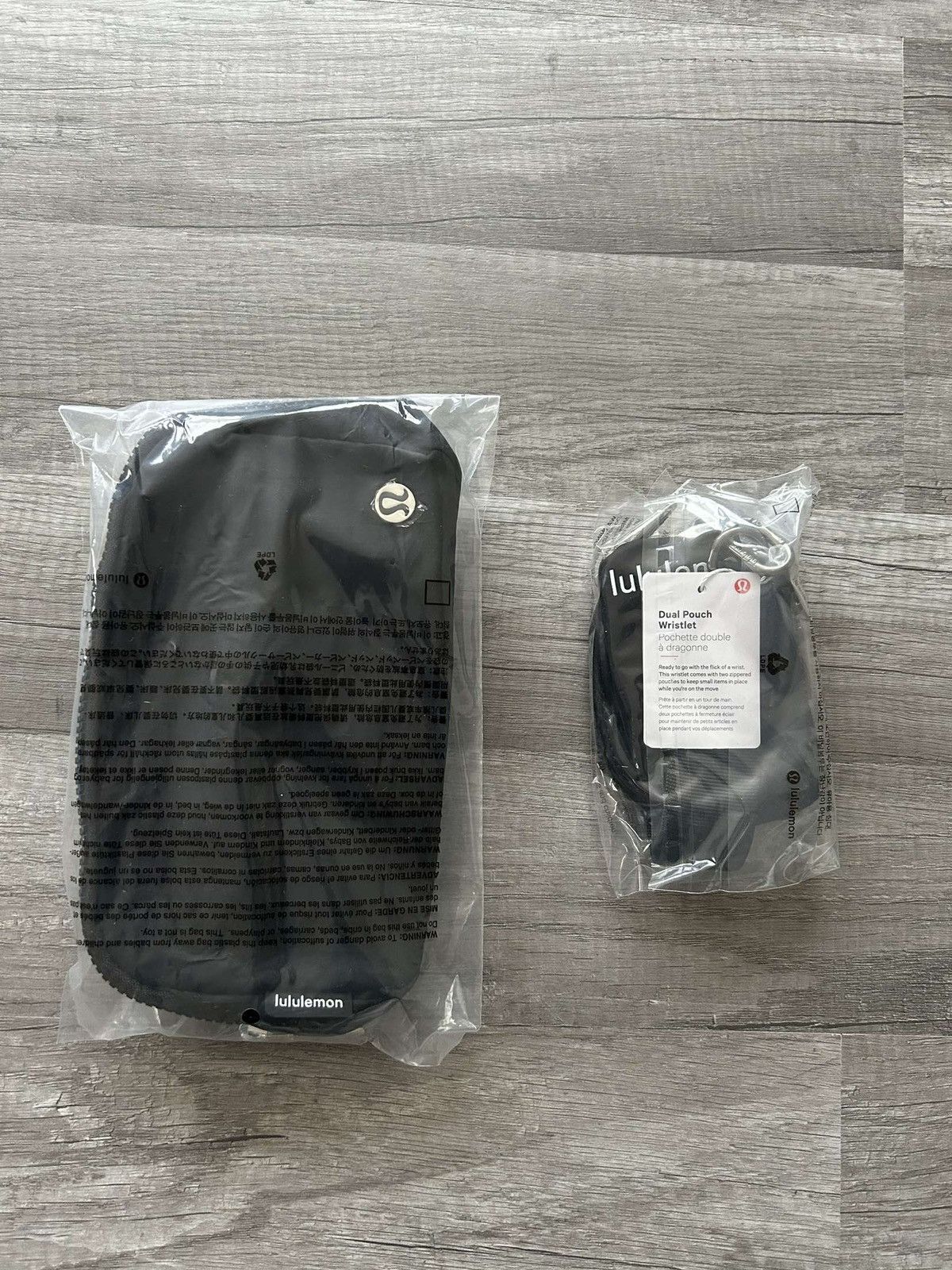 Lululemon Lululemon Bundle Belt Bag and Dual Pouch Wristlet Keychain Size ONE SIZE - 3 Thumbnail
