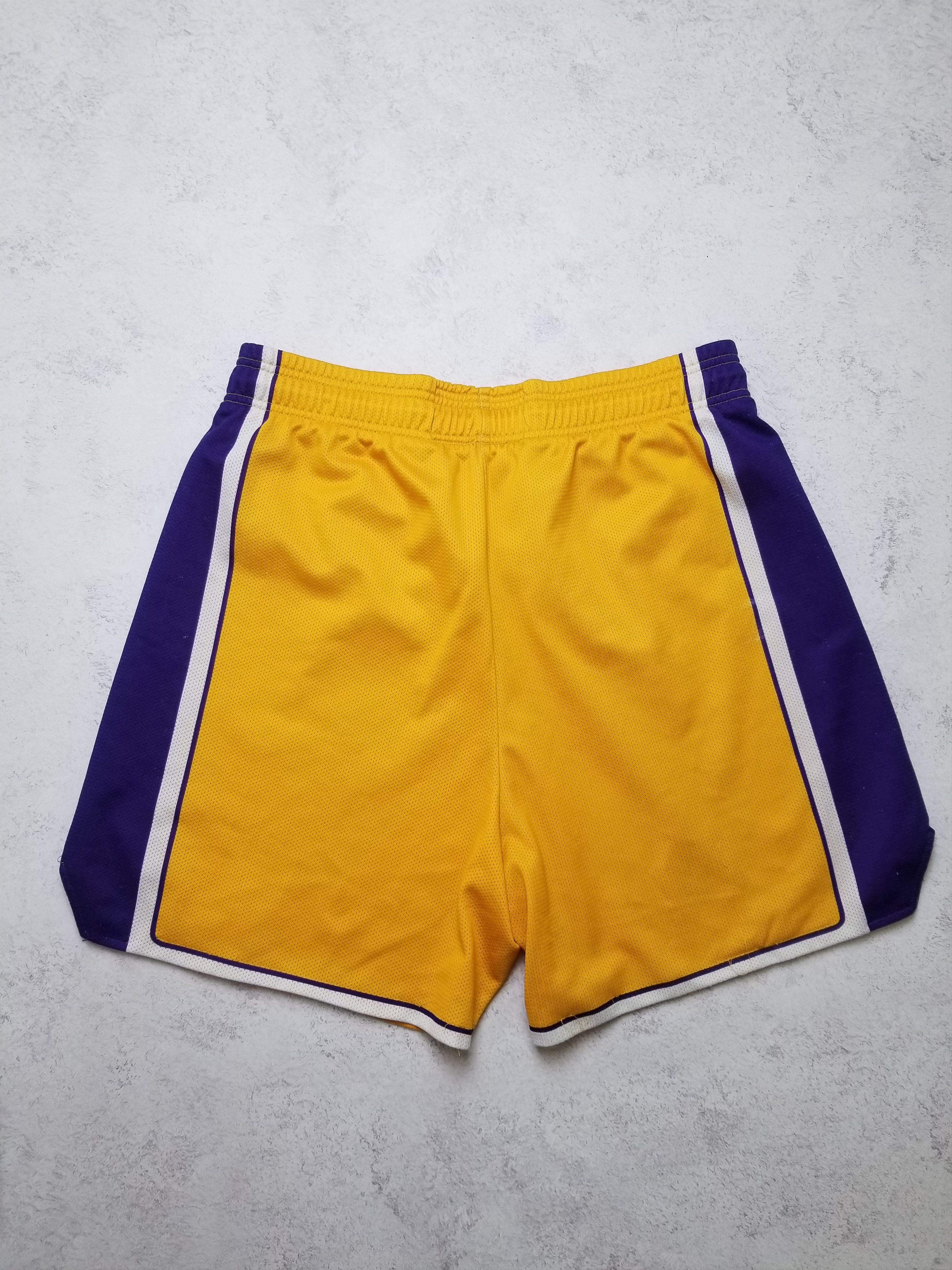 Champion Champion Los Angeles Lakers Kobe Bryant NBA SHORTS SIZE L Size US 36 / EU 52 - 8 Thumbnail