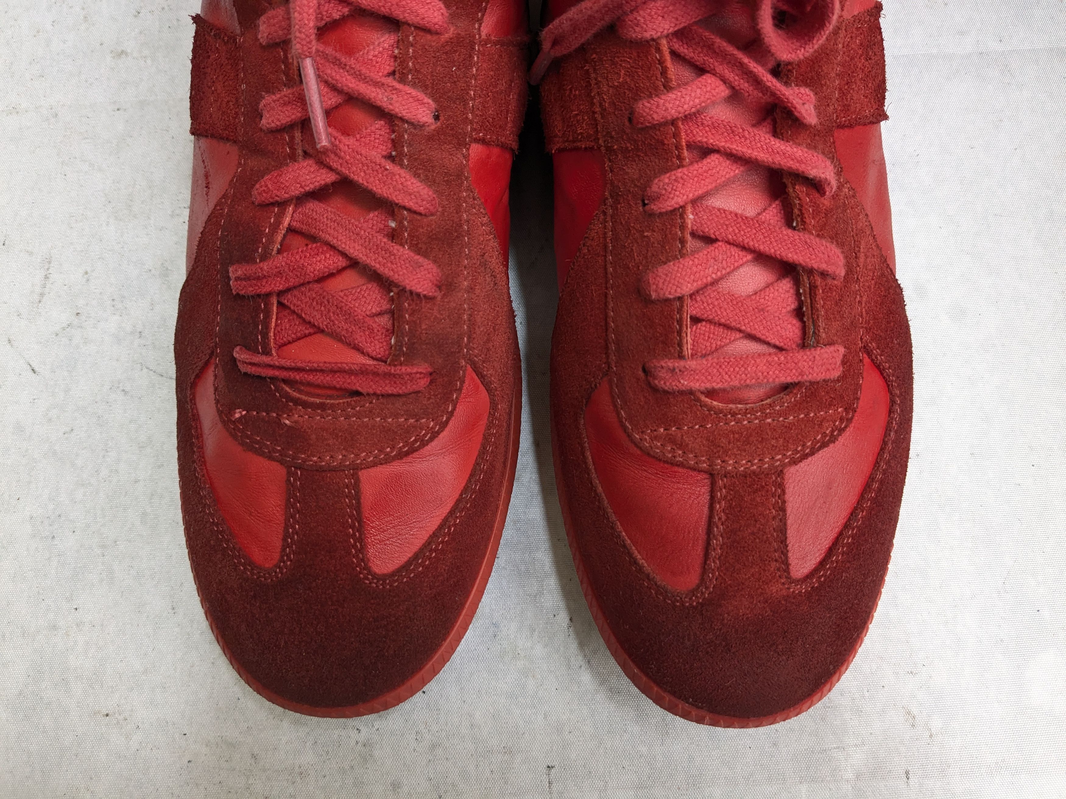 Maison Margiela Maison Margiela Replica GAT Red 10.5 43.5 Low Tops Size US 10.5 / EU 43-44 - 2 Thumbnail