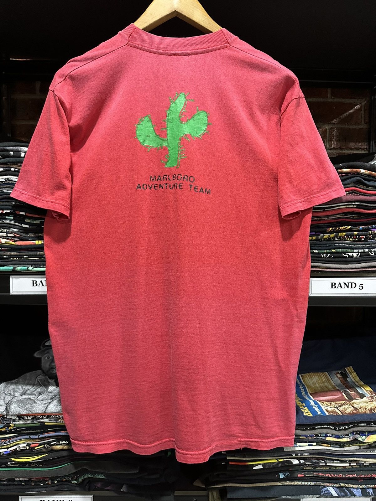 Marlboro × Marlboro Adventure Team × Vintage Vintage 90s Marlboro Adventure Team Captus Sun Faded Tee Size US L / EU 52-54 / 3 - 4 Thumbnail