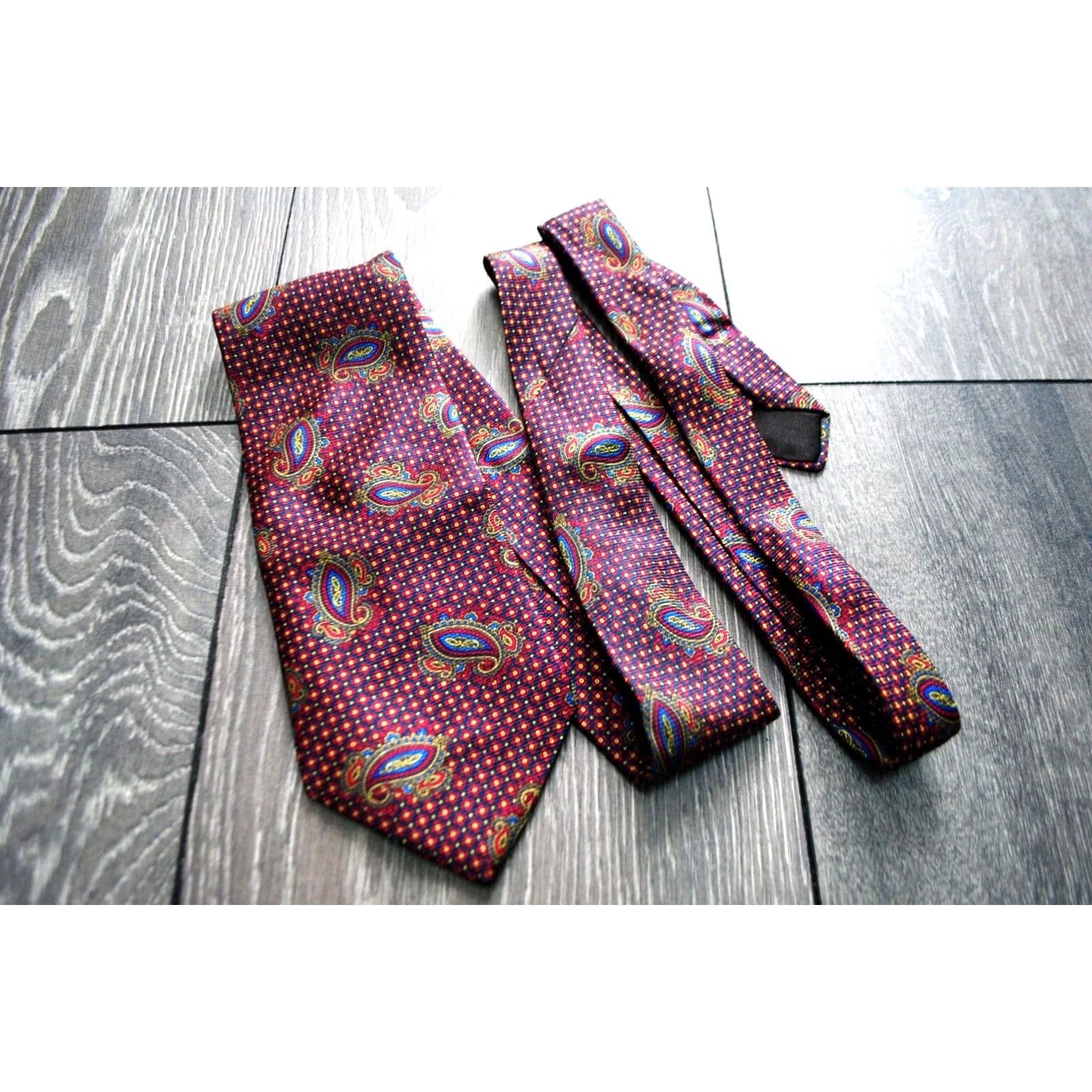 Lanvin Lanvin Paris Beautiful Paisley Design Silk Necktie Men Luxury Mint Condition Tie Size ONE SIZE - 2 Thumbnail