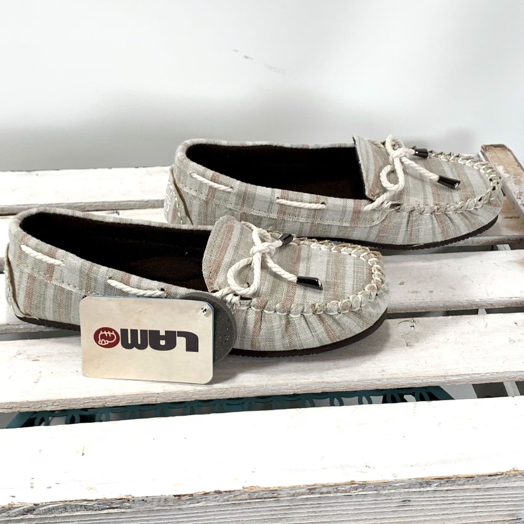 Vintage Lamo Sabrina Moc II Moccasins Beige Stripe Size 6 NEW Womens Shoes Beig e Stripe Moccasin Casual Classic Modern Vintage: No Size ONE SIZE - 7 Thumbnail