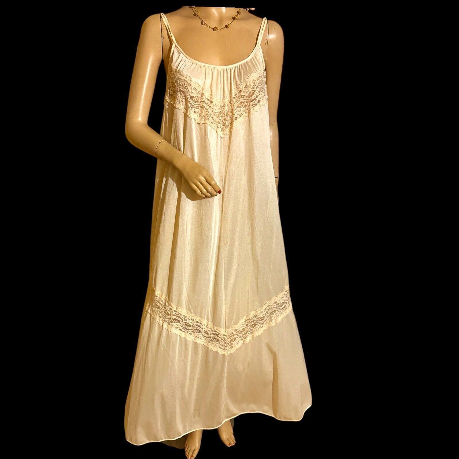 Designer Vintage Ilise Stevens Long Nylon Lace Ivory Nightgown M / L Size ONE SIZE - 6 Thumbnail