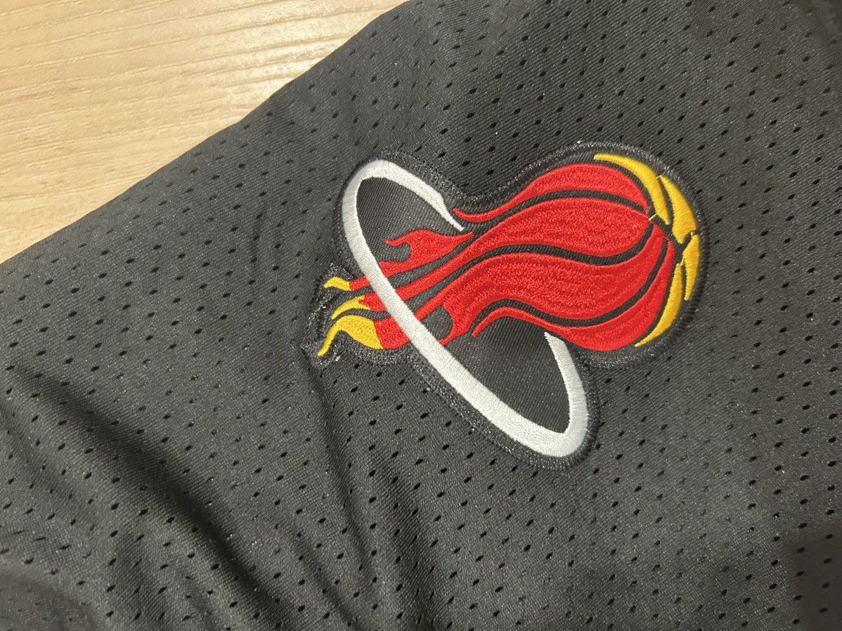 NBA Nba short Size US 32 / EU 48 - 3 Thumbnail