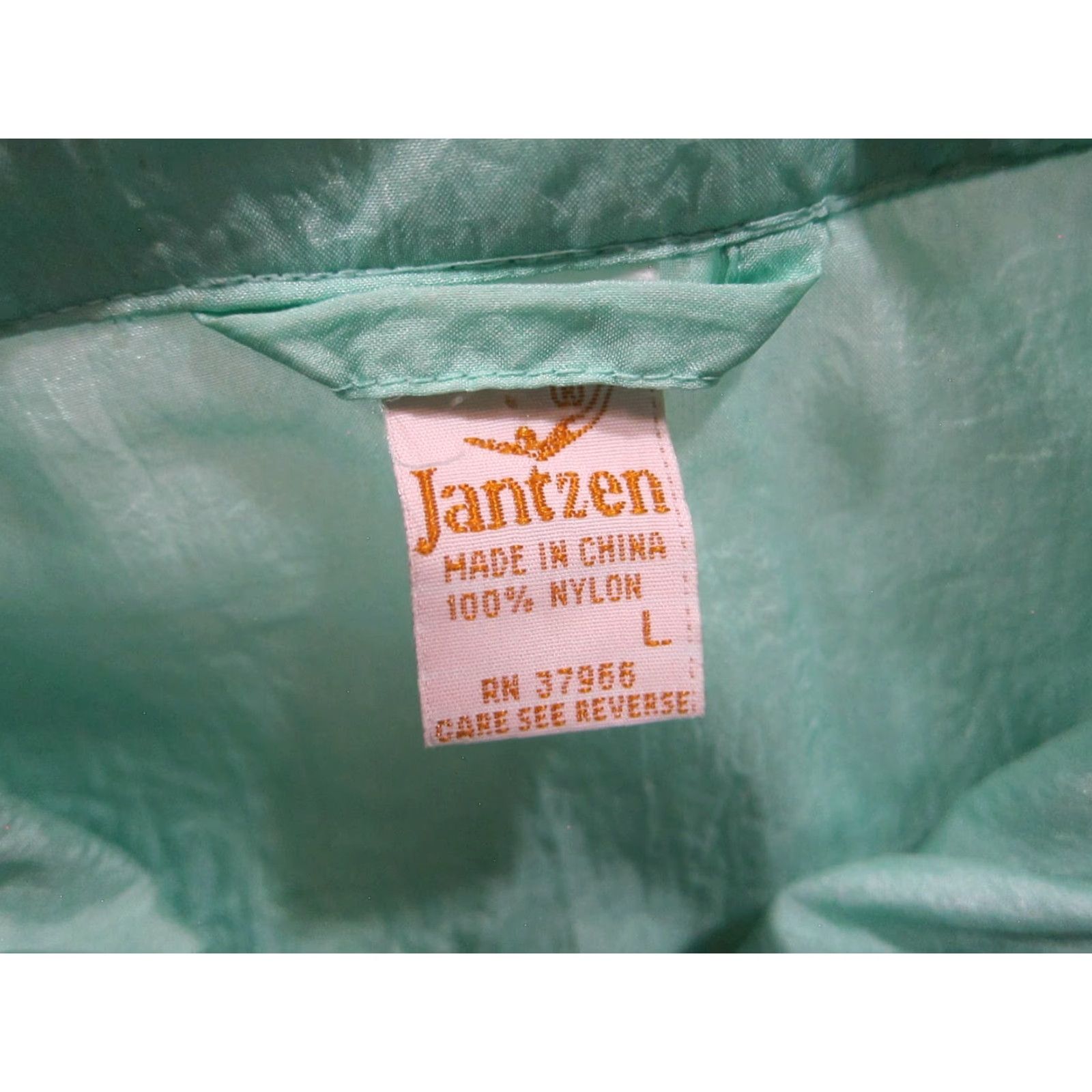 Jantzen Vintage Jantzen Windbreaker Jacket Large Nylon Mint Green Zip Pocket 100% Nylon Pockets Zip Collared Women Size L / US 10 / IT 46 - 3 Thumbnail