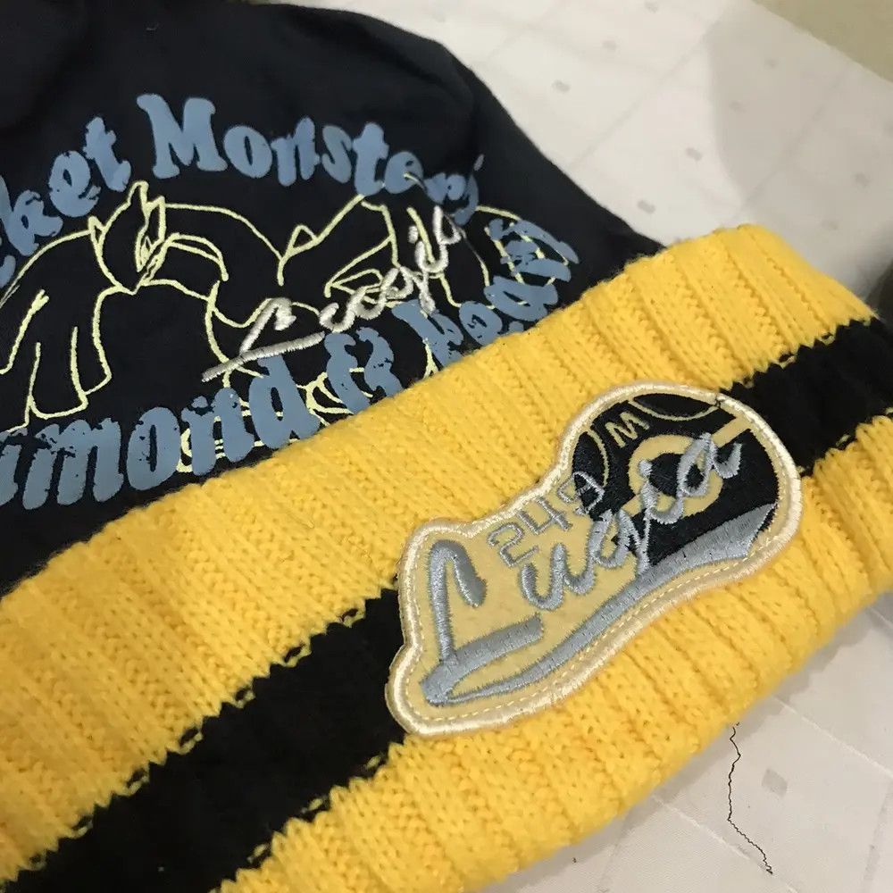 Pokemon × Vintage Pokemon Bobble Beanie Hat Size ONE SIZE - 6 Thumbnail