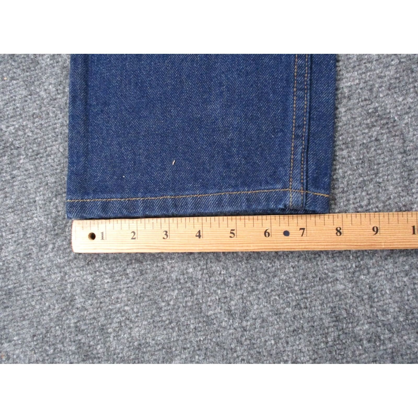 Levi's VINTAGE Levi's Jeans Mens 31 x 34 Blue Denim 505 Regular Fit Straight Red Tab Jeans Mens 31 Blue Denim 505 Regular Straight Red Tab Size US 30 / EU 46 - 6 Thumbnail