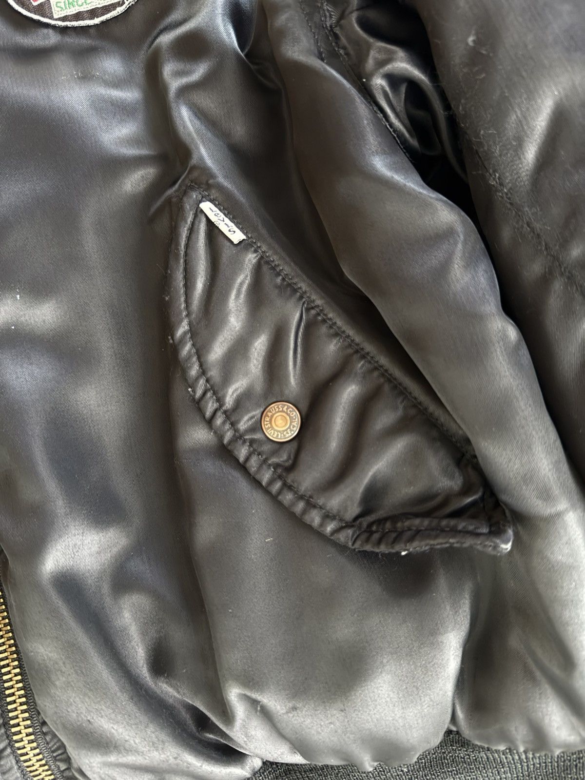 Levi's Levi’s black Bomber MA-1 Size US M / EU 48-50 / 2 - 2 Thumbnail