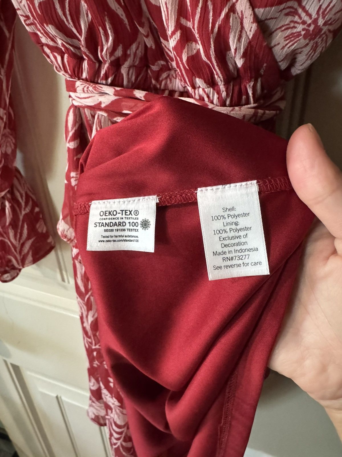 Lauren Conrad LAUREN CONRAD Red/Cream Floral Wrap Dress, Belted Size S / US 4 / IT 40 - 6 Thumbnail