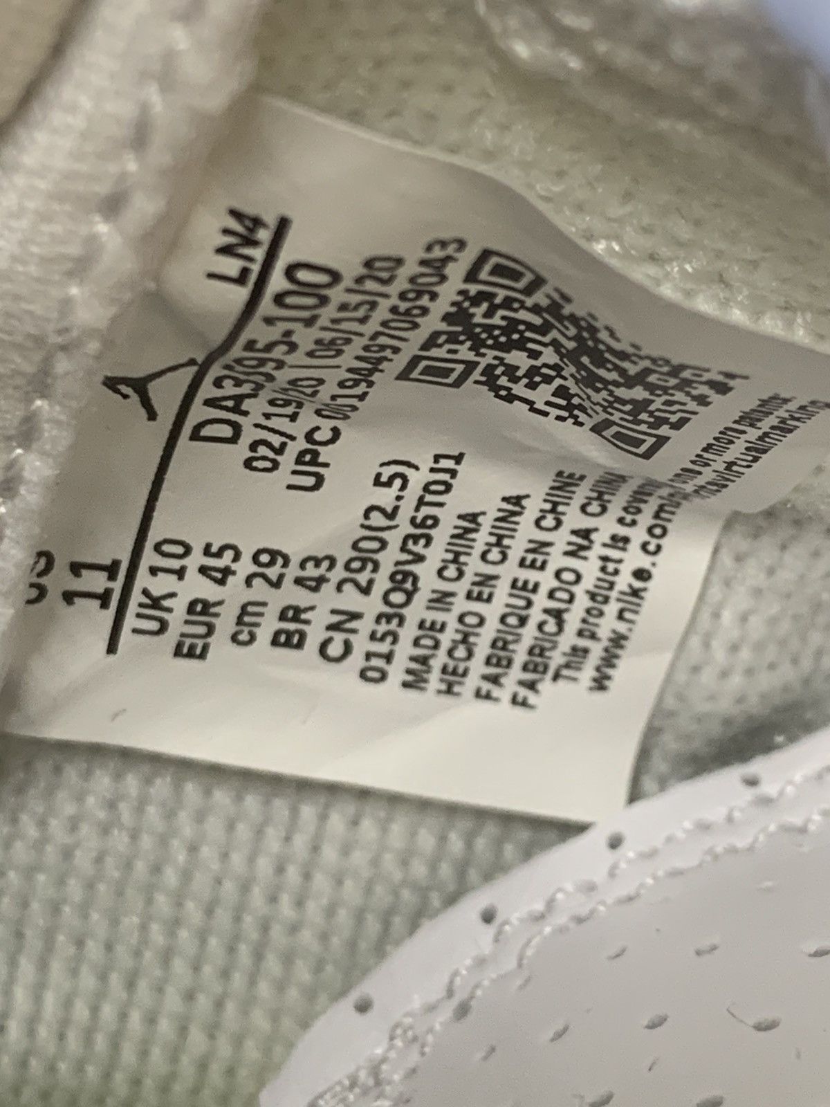 Jordan Brand Jordan 3 Retro Fragment Size US 11 / EU 44 - 17 Thumbnail
