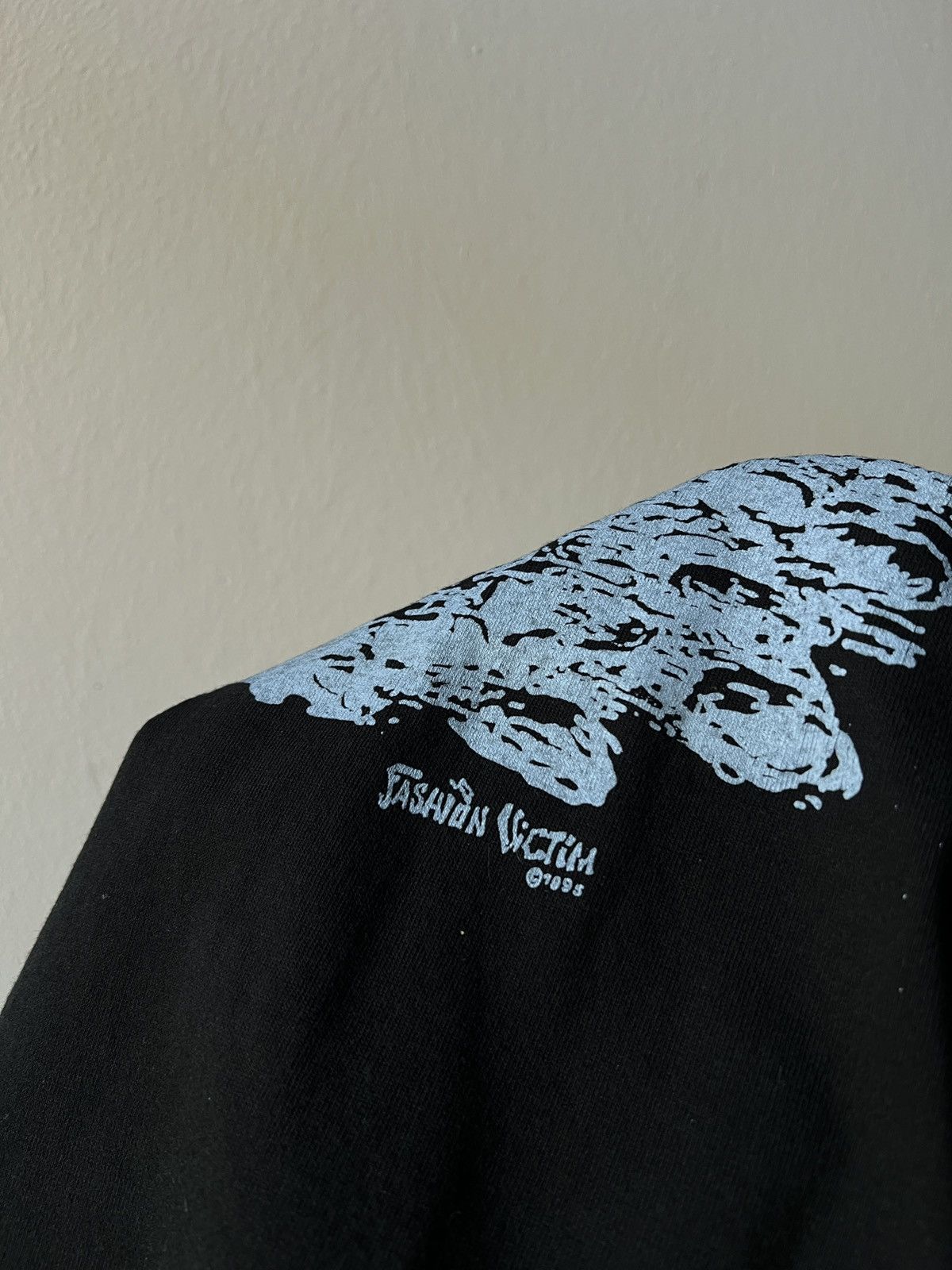 Fashion Victim 1995 Fashion Victim Anvil Alien Single Stitch T-Shirt Tee Size US XL / EU 56 / 4 - 9 Thumbnail