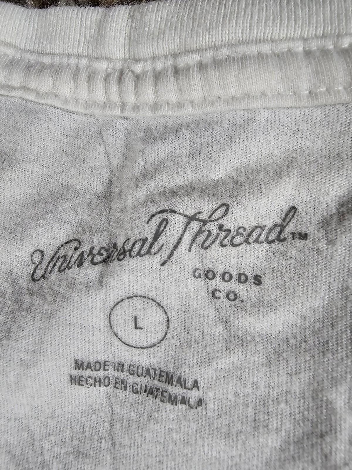 Other Universal Thread white vneck L Size L / US 10 / IT 46 - 3 Thumbnail