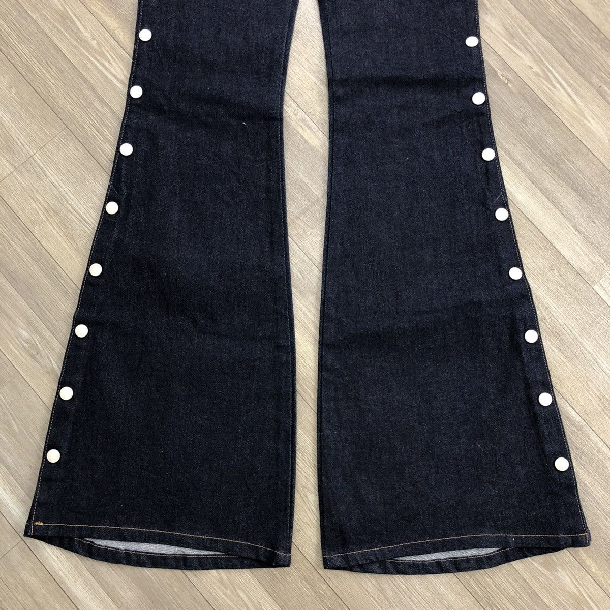 Japanese Brand 2000s Et-Boite Ifsixwasnine Lgb Button Bootcut Flared Jeans Size US 26 / EU 42 - 9 Thumbnail