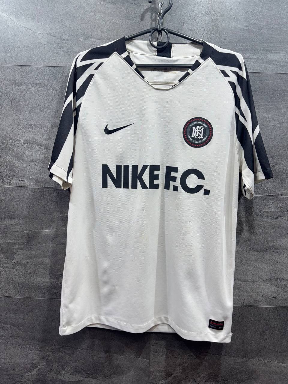 Vintage Nike FC Football Club Sem Risco Nao Ha Vitoria White Jersey Size US M / EU 48-50 / 2 - 1 Thumbnail