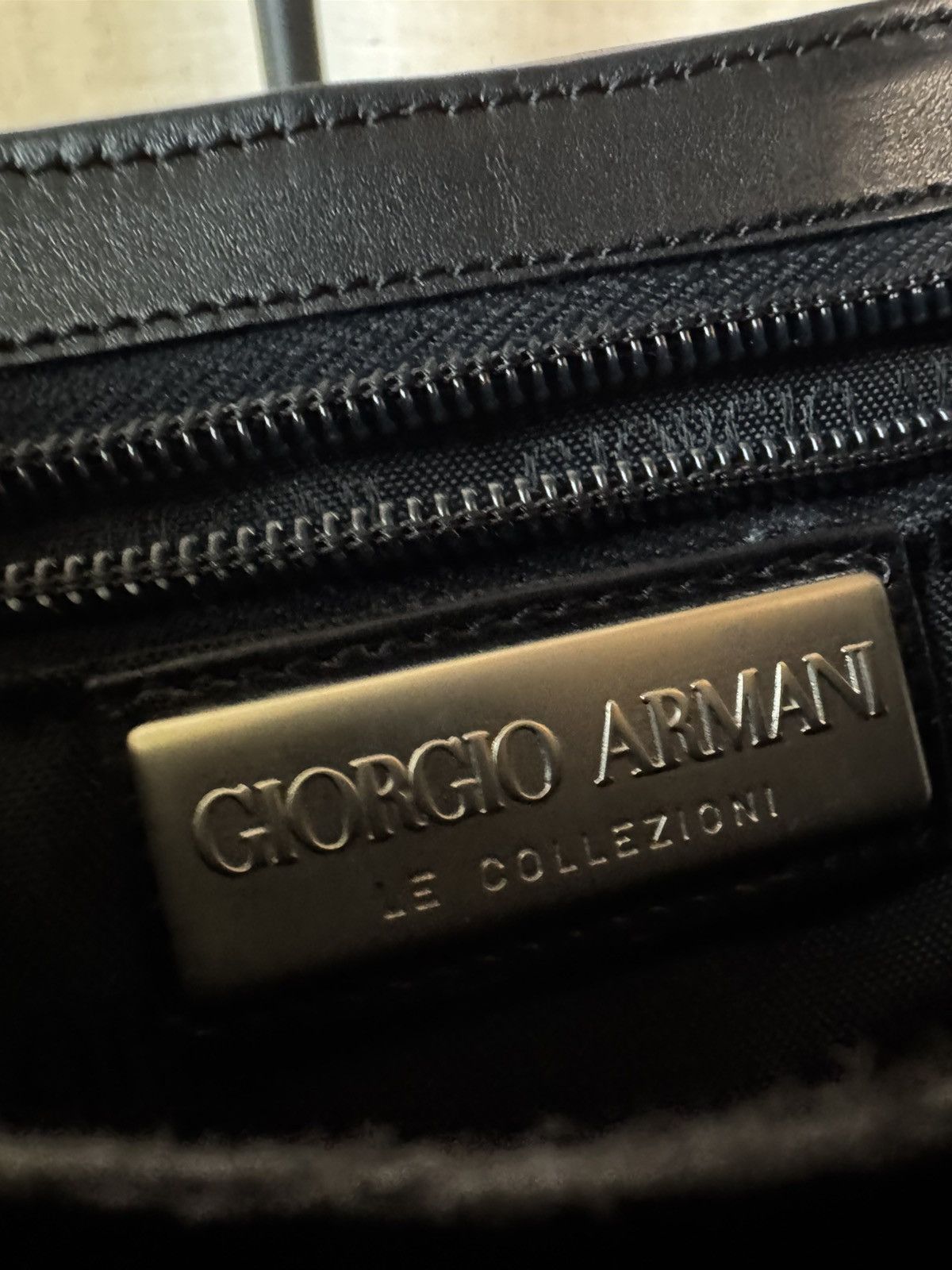 Giorgio Armani Vintage Giorgio Armani Black Leather Shoulder Bag UNISEX Size ONE SIZE - 9 Thumbnail