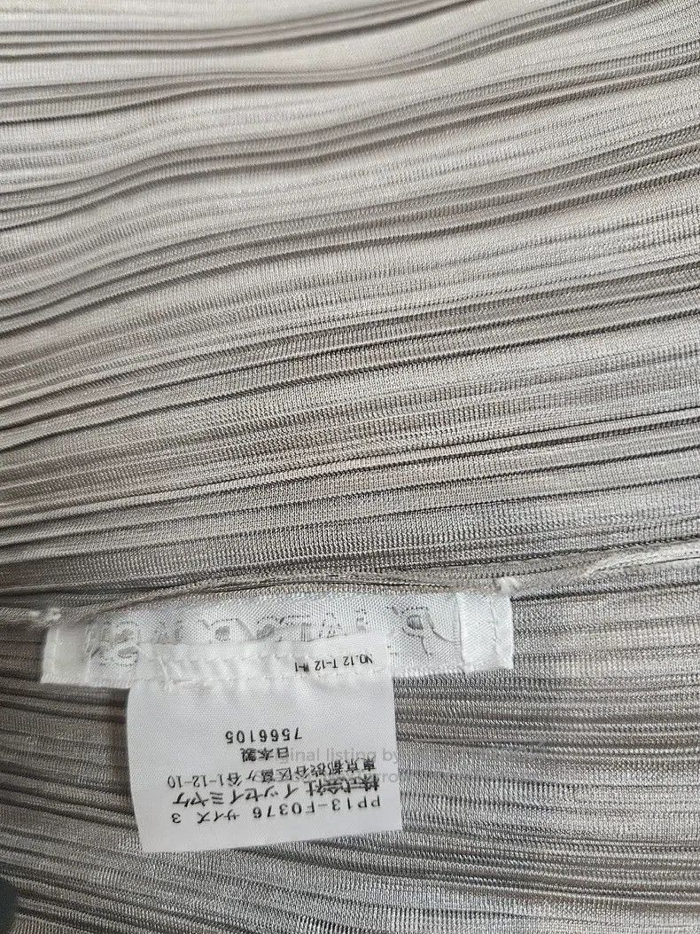 Issey Miyake Issey Miyake Silver Gray Cardigan Size L / US 10 / IT 46 - 2 Thumbnail