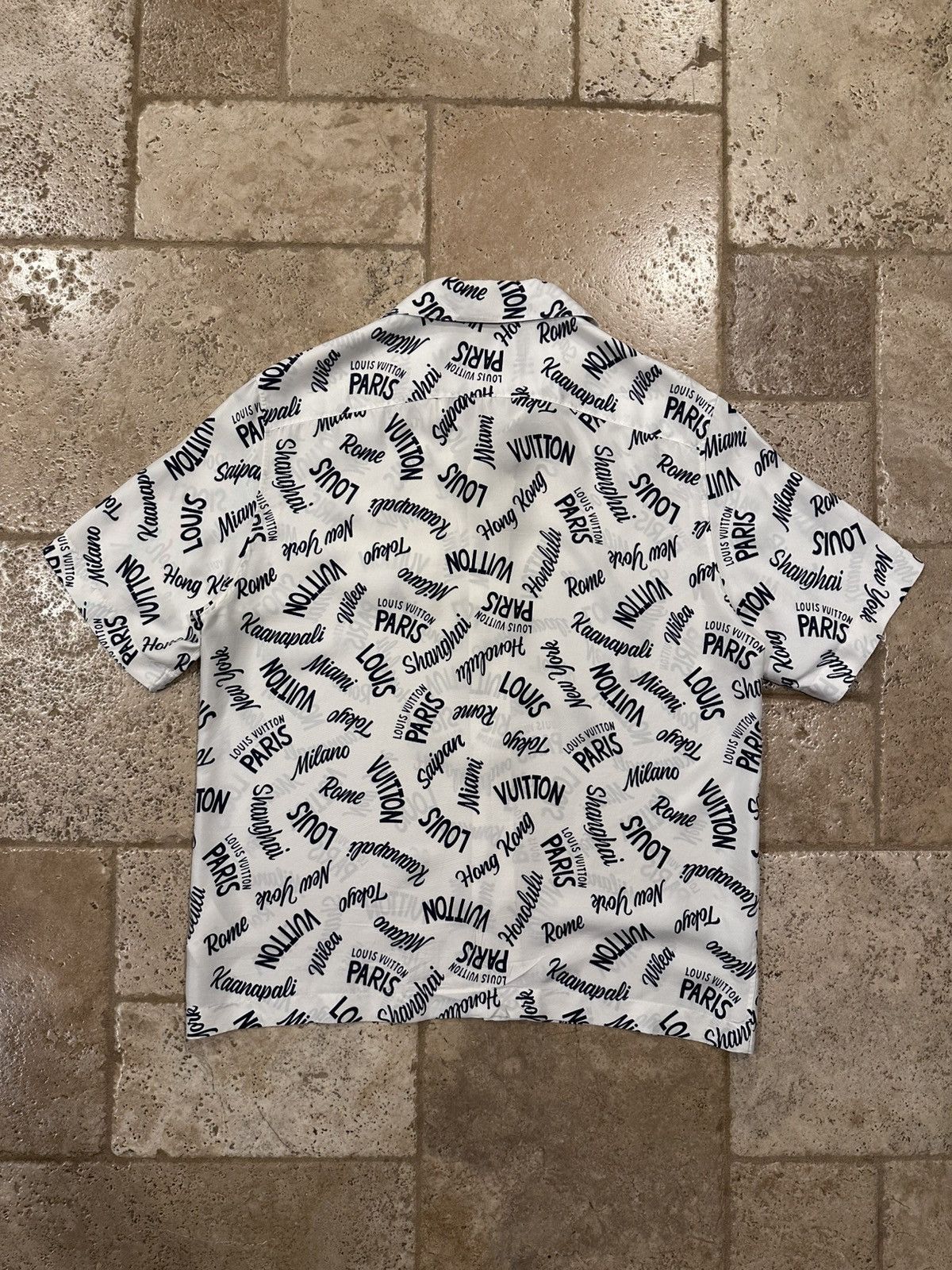 Kim Jones Louis Vuitton Kim Jones SS18 Cities White Silk Button Shirt Size US L / EU 52-54 / 3 - 6 Thumbnail