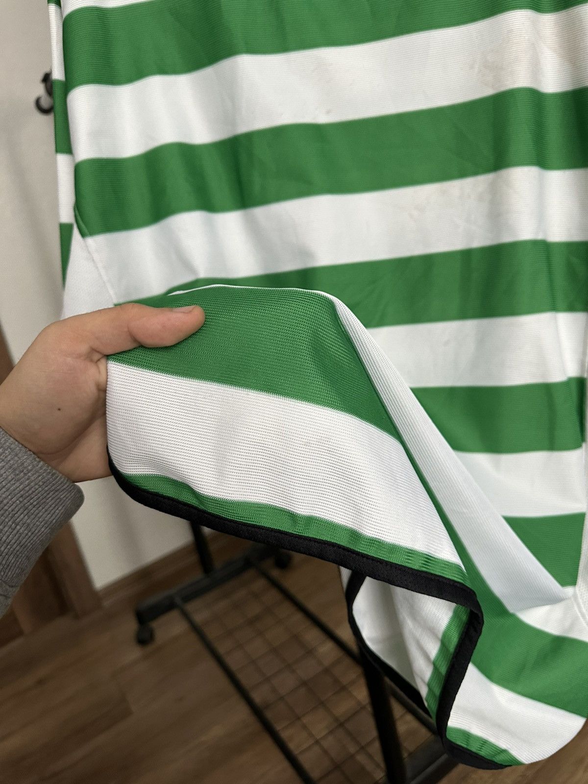 Umbro 2002/2003 Umbro Celtic FC Soccer Jersey T-Shirt Vintage Size US XL / EU 56 / 4 - 18 Thumbnail