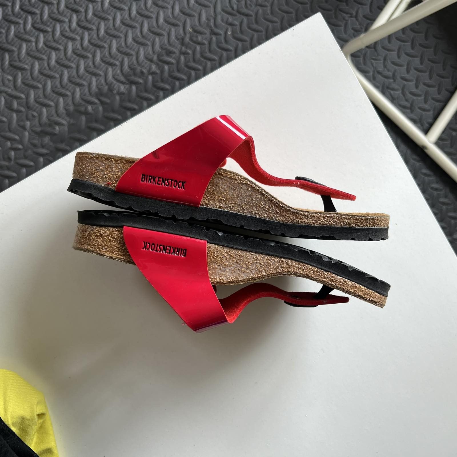Birkenstock Birkenstock Women Gizeh Old Red Patent Flip Flops Sz 35 Size US 5 / IT 35 - 3 Thumbnail